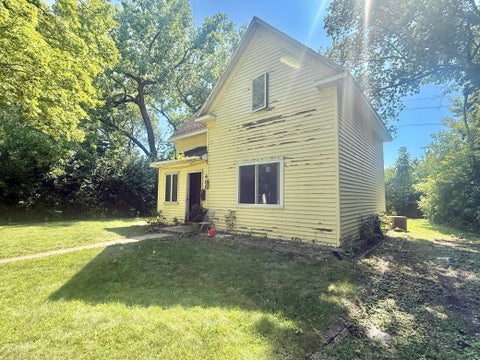 Homes For Sale - 400 High Avenue<br/> Willmar, MN 56201