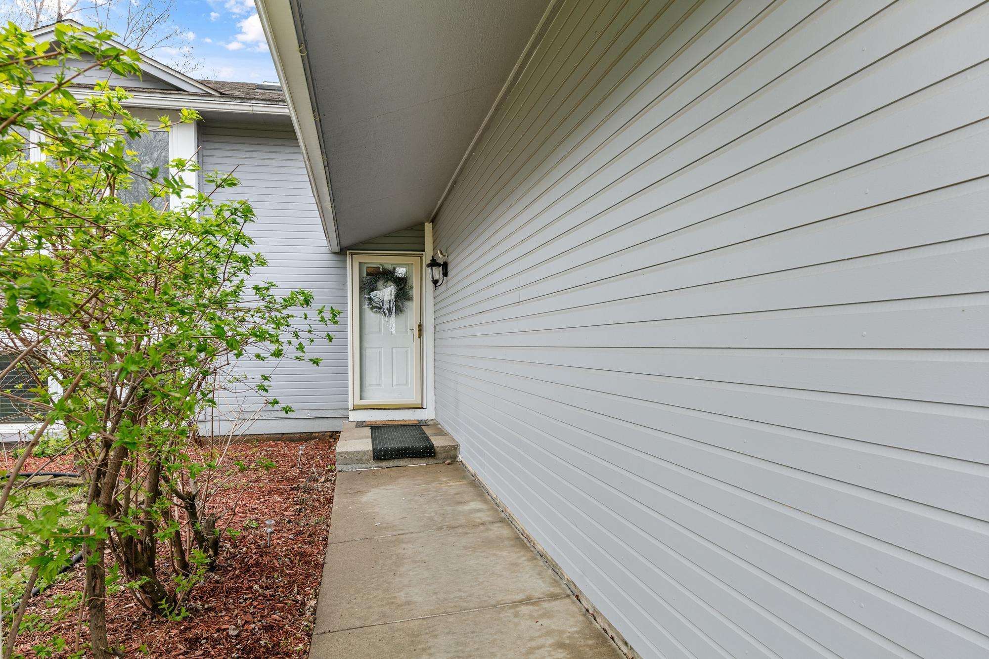 4253 W 140th Street, Savage, Minnesota image 2