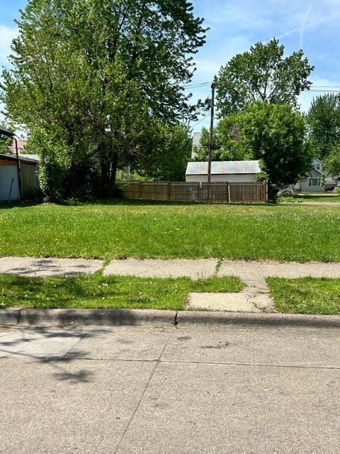 Vacant Land For Sale - 2635 Oliver Avenue<br/> Minneapolis, MN 55411