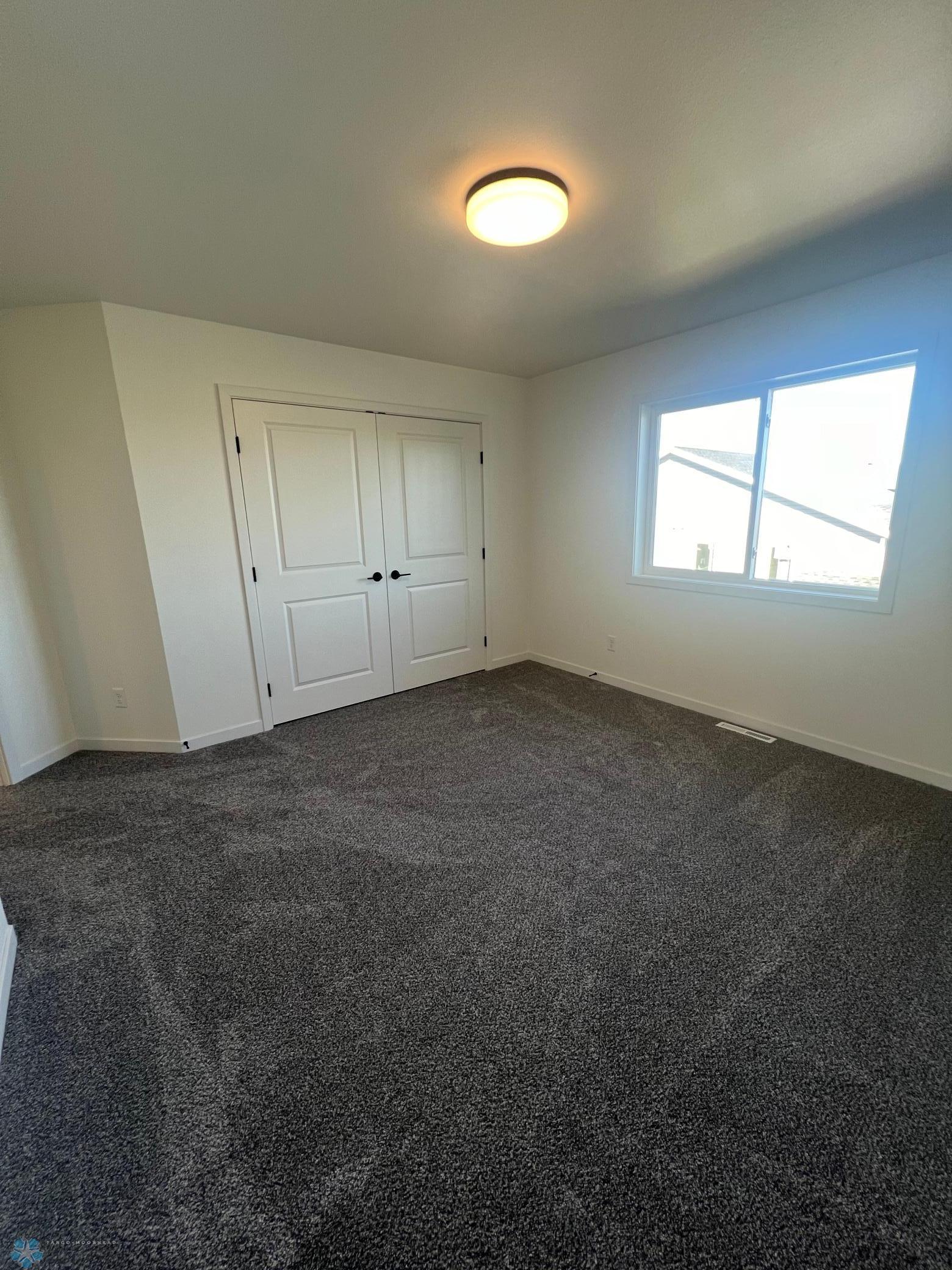 Moorhead, Minnesota 56560, United States, 4 Bedrooms Bedrooms, ,3 BathroomsBathrooms,Residential,Pending,40193