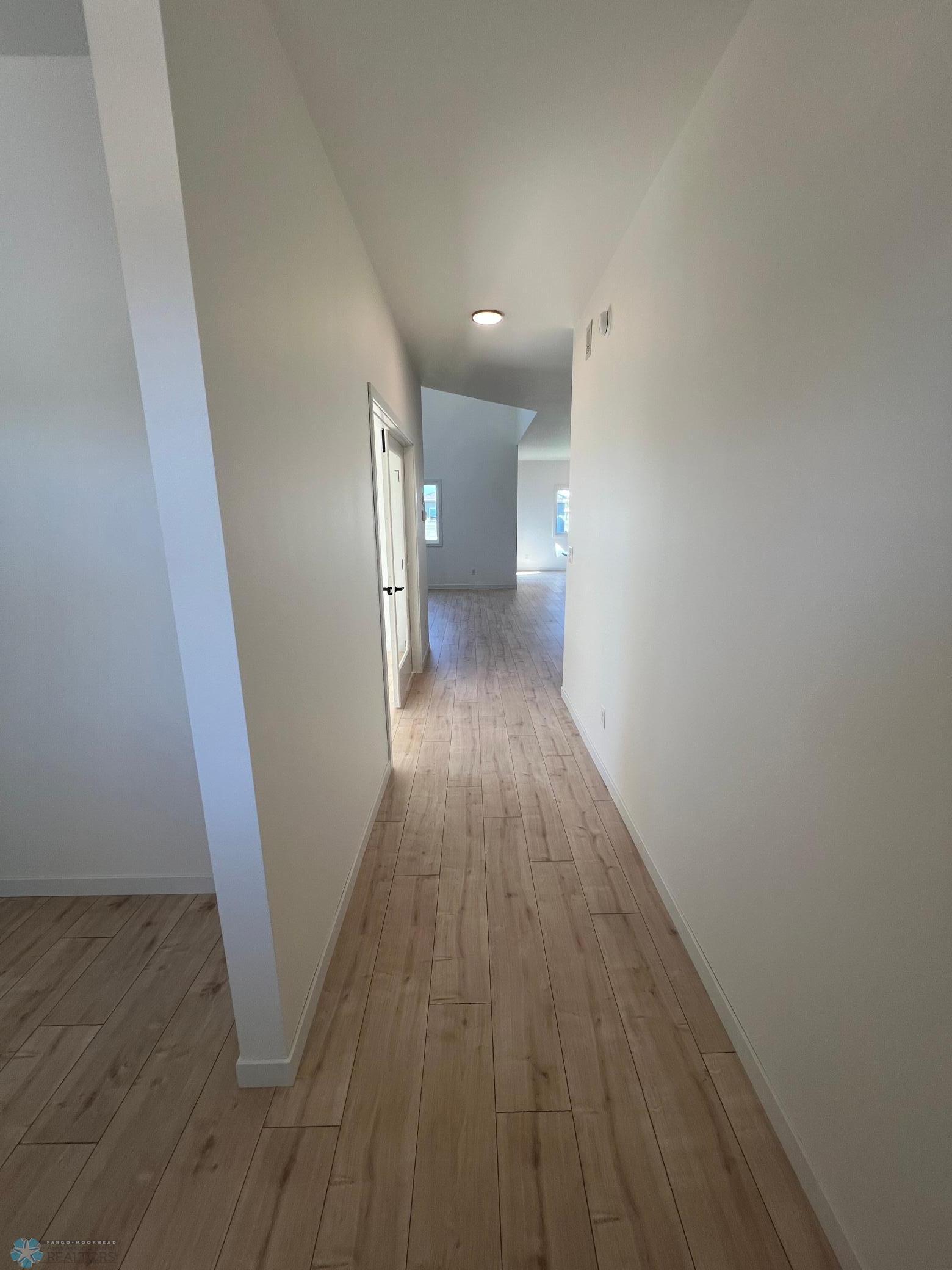 Moorhead, Minnesota 56560, United States, 4 Bedrooms Bedrooms, ,3 BathroomsBathrooms,Residential,Pending,40193