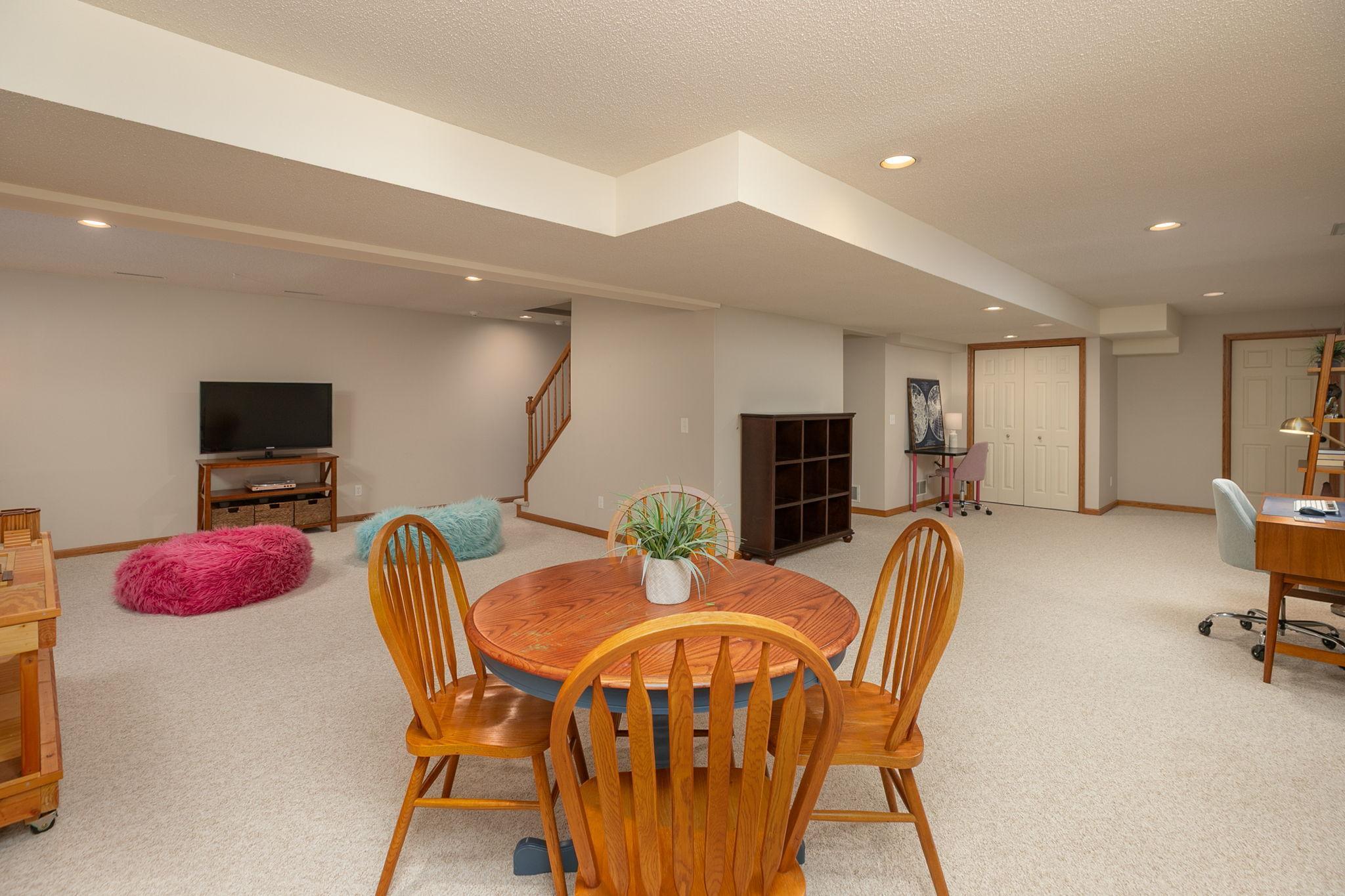 2244 Folwell Drive, Rochester, Minnesota image 39