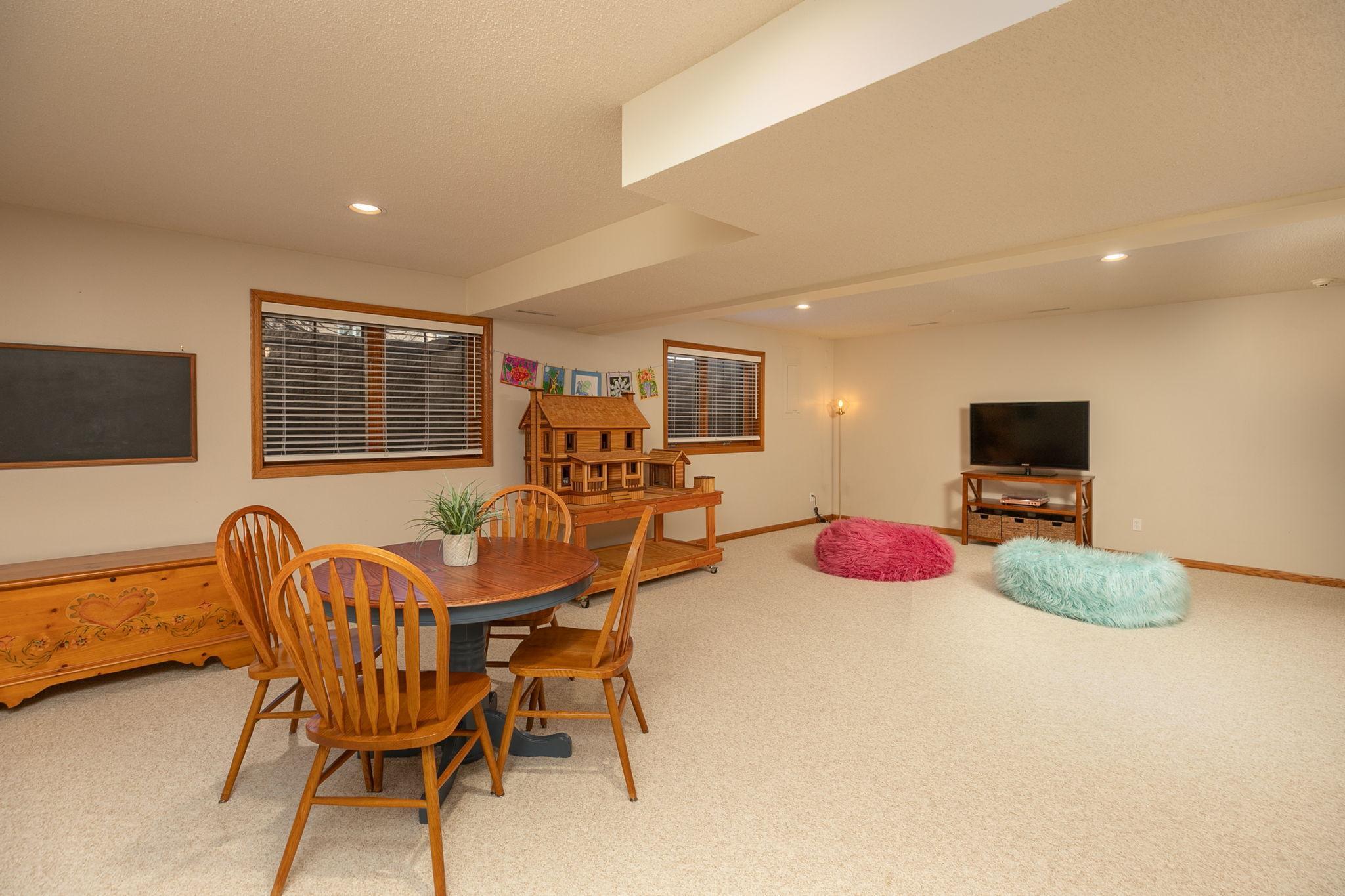 2244 Folwell Drive, Rochester, Minnesota image 36