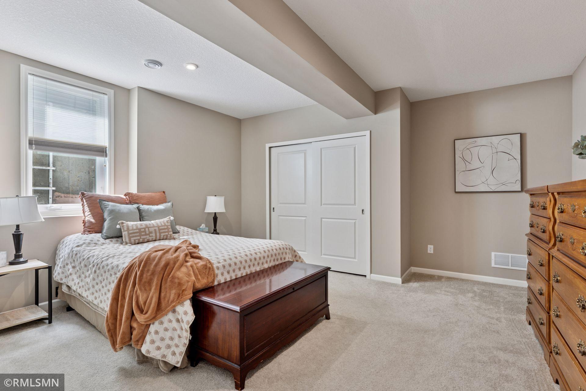 5053 Sunstream Lane, Saint Paul, Minnesota image 41
