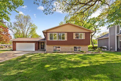 Homes For Sale - 1813 Marie Lane<br/> North Mankato, MN 56003