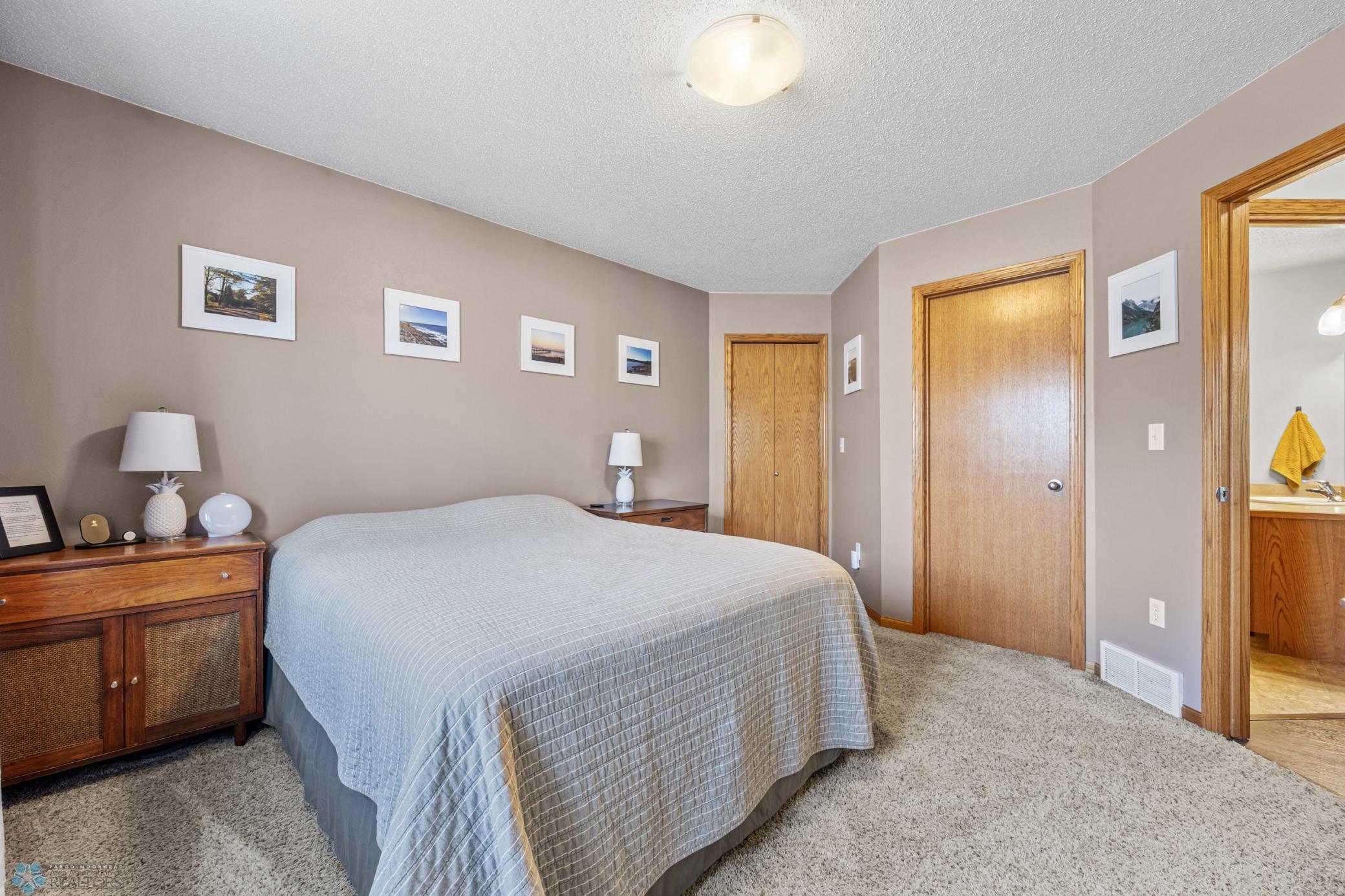 Moorhead, Minnesota 56560, United States, 3 Bedrooms Bedrooms, ,2 BathroomsBathrooms,Residential,Pending,155818