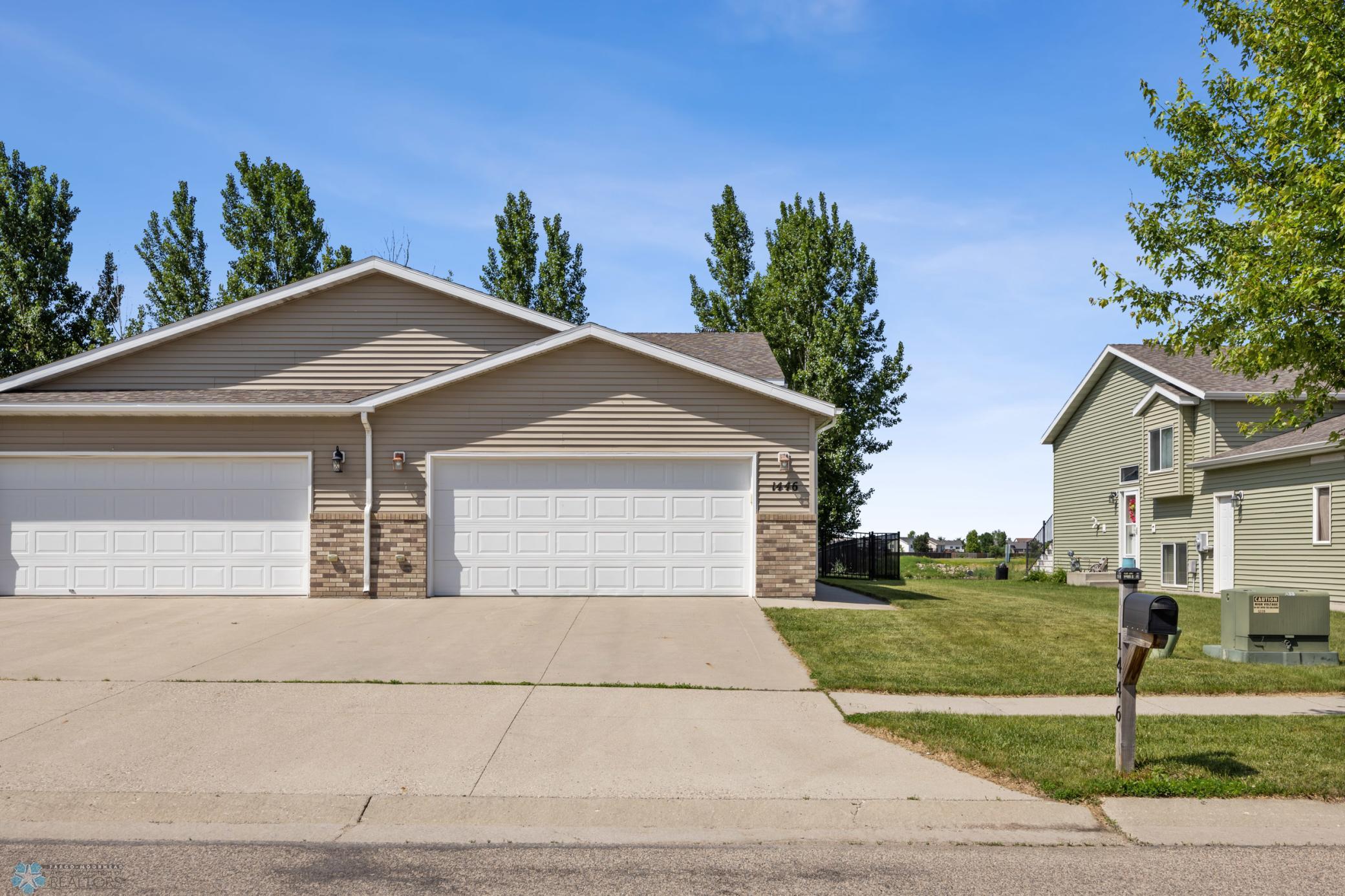 Moorhead, Minnesota 56560, United States, 3 Bedrooms Bedrooms, ,2 BathroomsBathrooms,Residential,Pending,155818