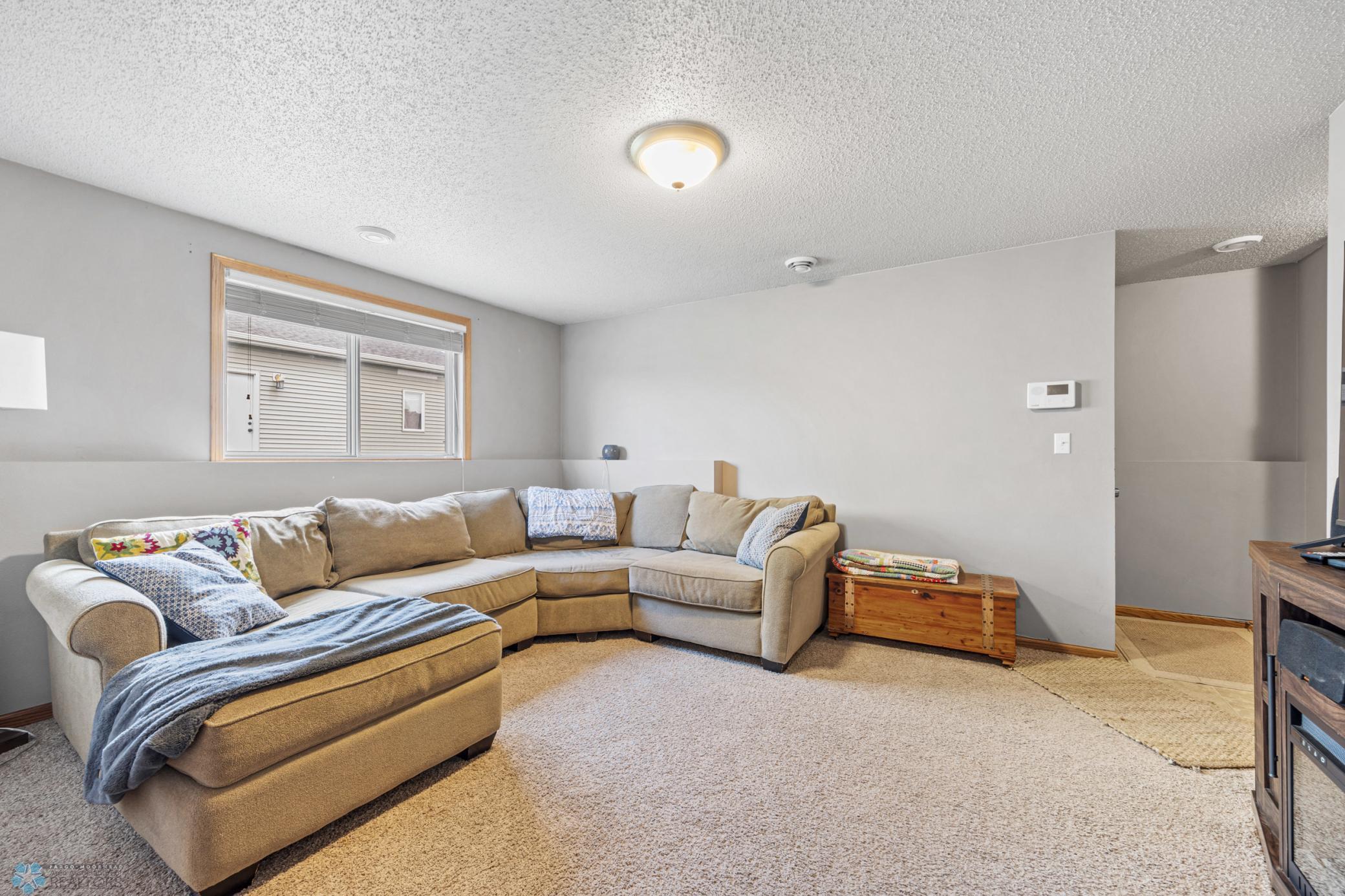 Moorhead, Minnesota 56560, United States, 3 Bedrooms Bedrooms, ,2 BathroomsBathrooms,Residential,Pending,155818