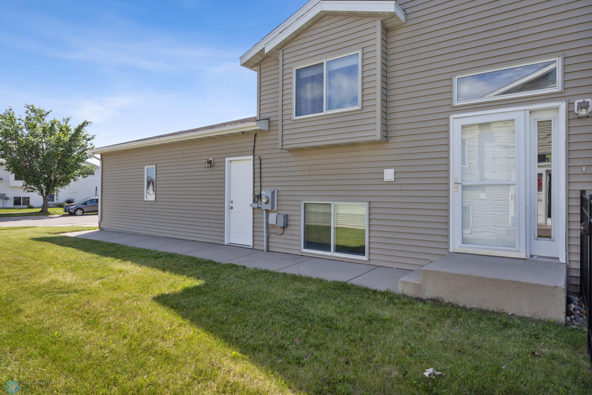 Moorhead, Minnesota 56560, United States, 3 Bedrooms Bedrooms, ,2 BathroomsBathrooms,Residential,Pending,155818