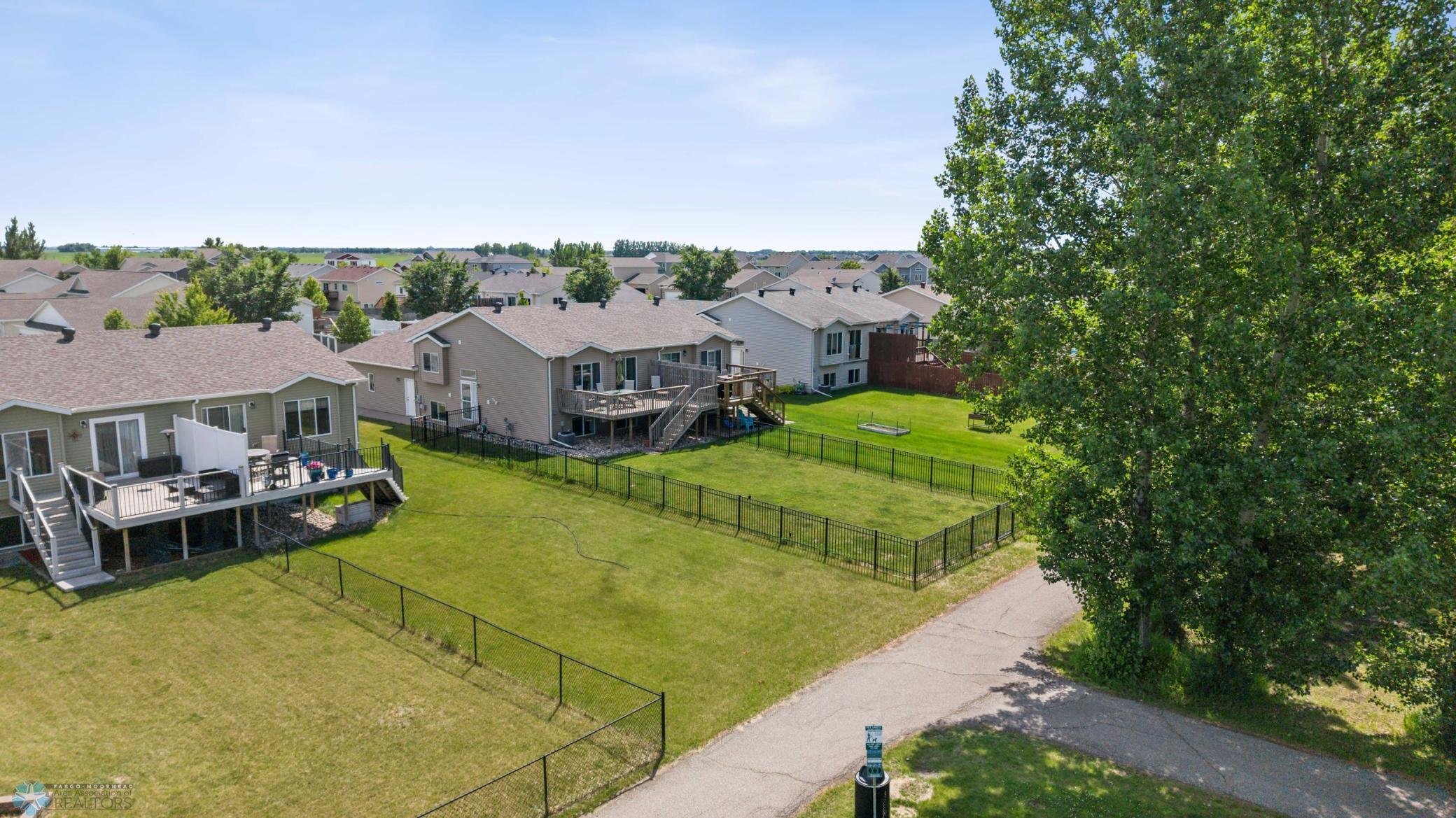 Moorhead, Minnesota 56560, United States, 3 Bedrooms Bedrooms, ,2 BathroomsBathrooms,Residential,Pending,155818