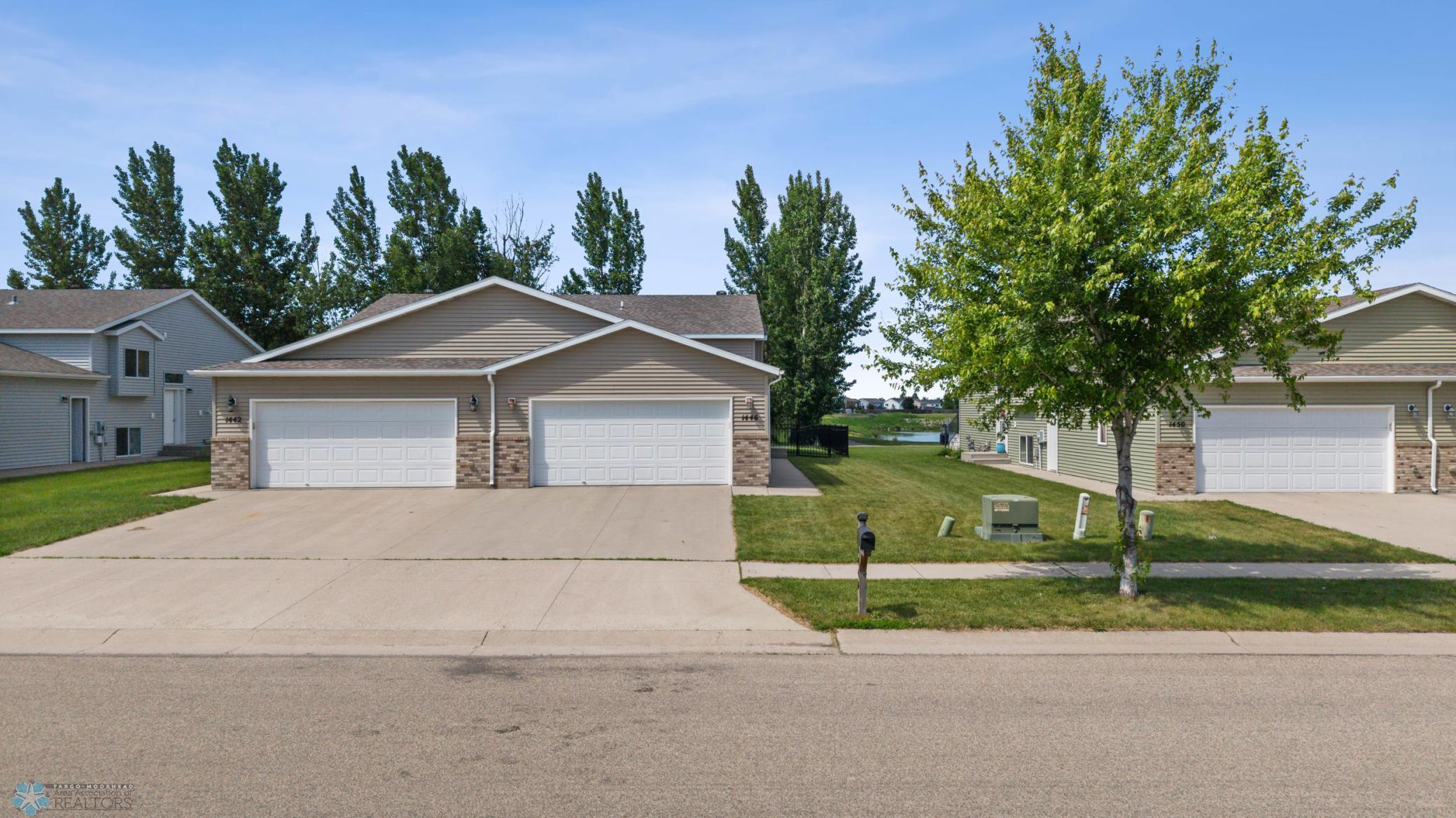 Moorhead, Minnesota 56560, United States, 3 Bedrooms Bedrooms, ,2 BathroomsBathrooms,Residential,Pending,155818