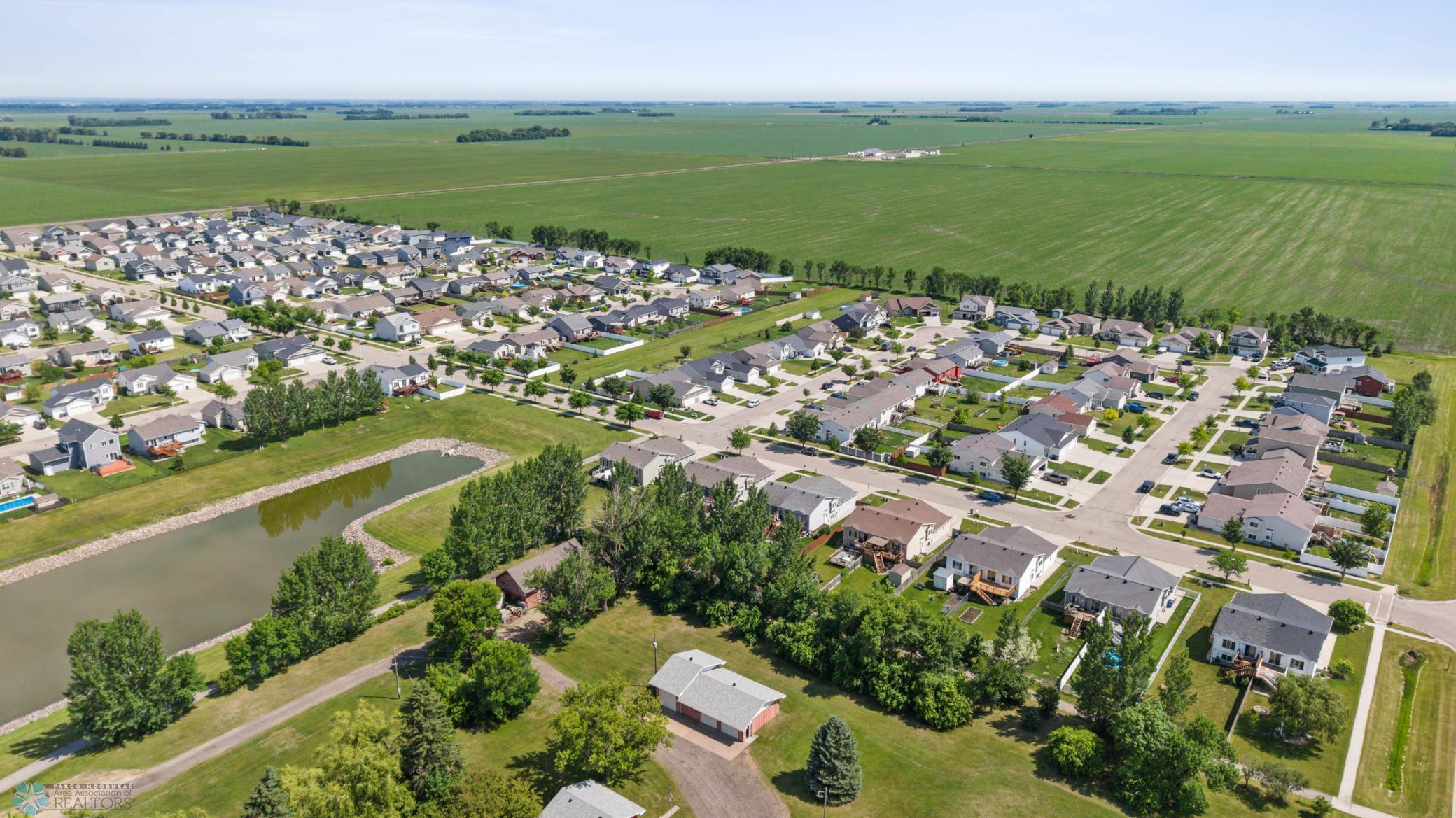 Moorhead, Minnesota 56560, United States, 3 Bedrooms Bedrooms, ,2 BathroomsBathrooms,Residential,Pending,155818