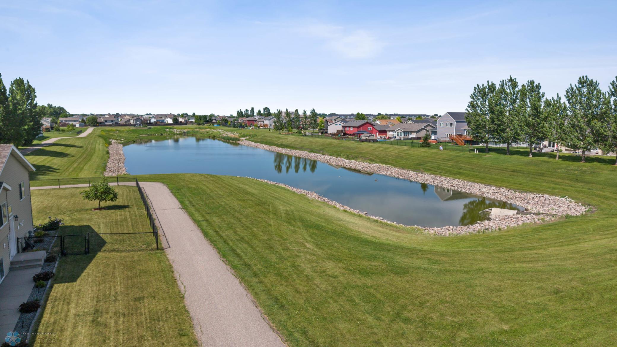 Moorhead, Minnesota 56560, United States, 3 Bedrooms Bedrooms, ,2 BathroomsBathrooms,Residential,Pending,155818