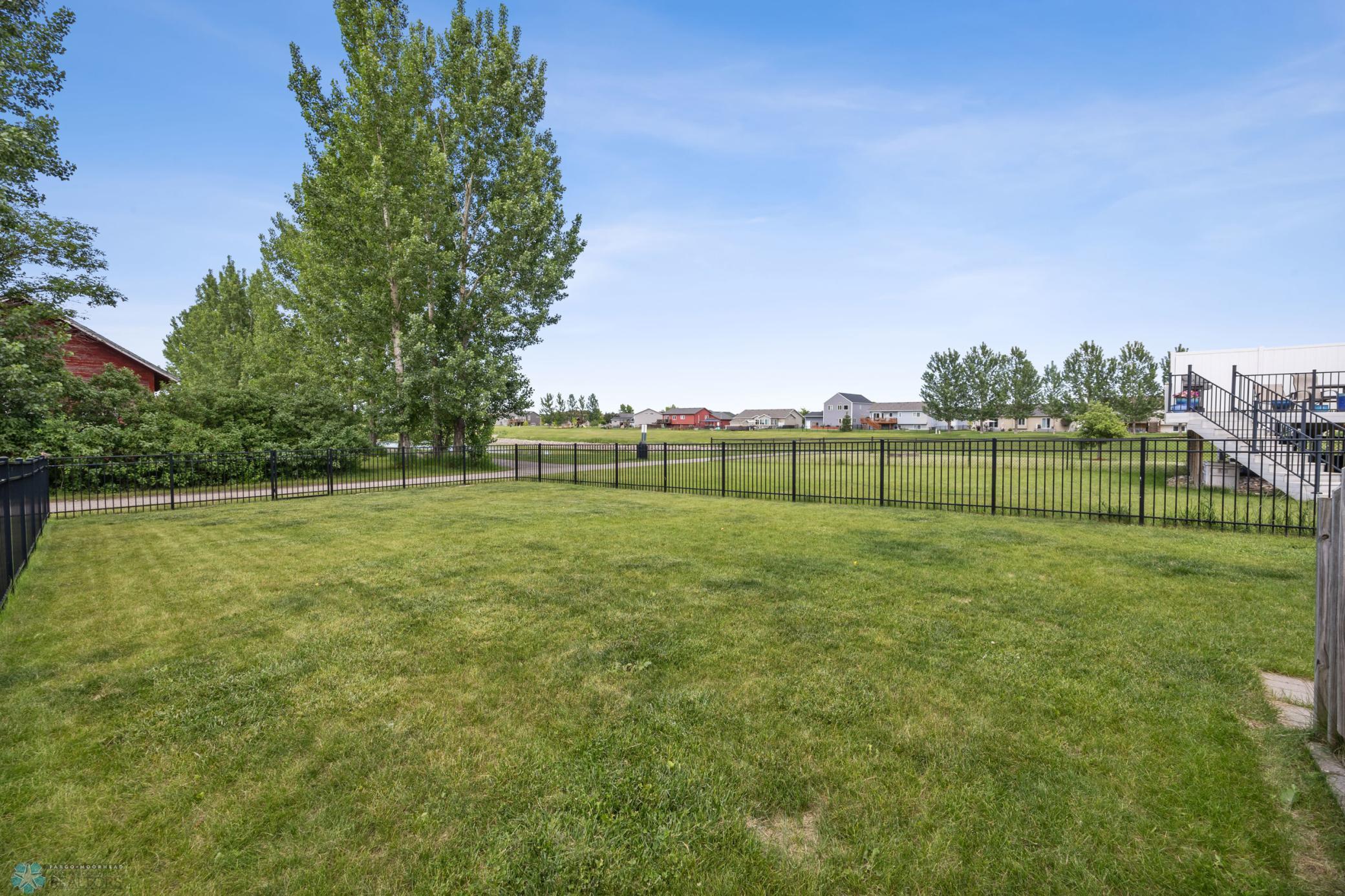 Moorhead, Minnesota 56560, United States, 3 Bedrooms Bedrooms, ,2 BathroomsBathrooms,Residential,Pending,155818