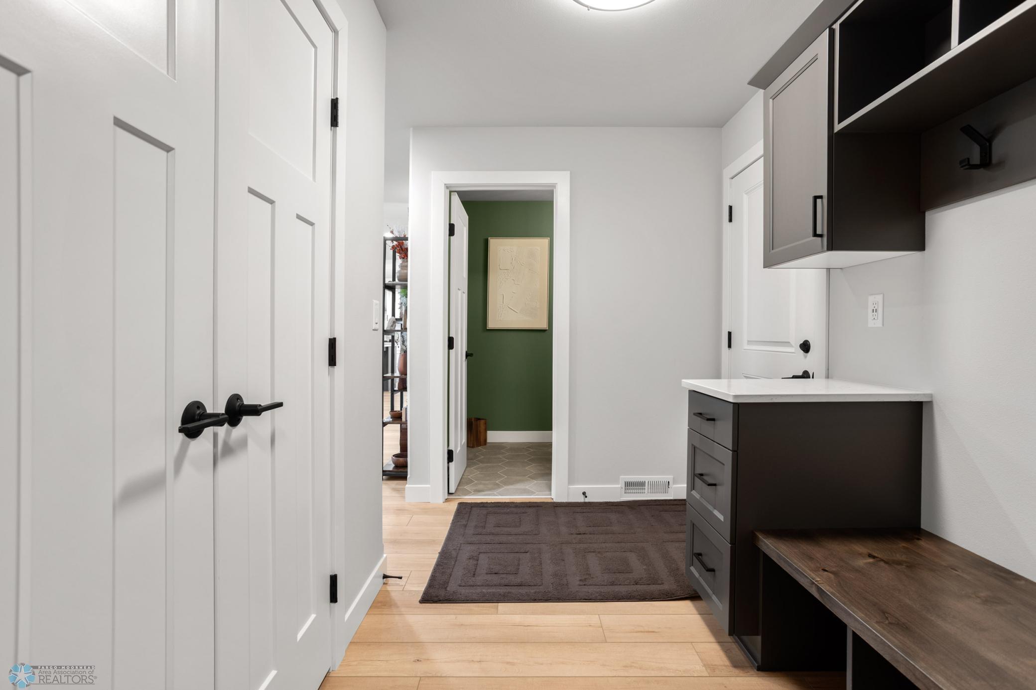 Reiles Acres, North Dakota 58102, United States, 5 Bedrooms Bedrooms, ,5 BathroomsBathrooms,Residential,Active,140233