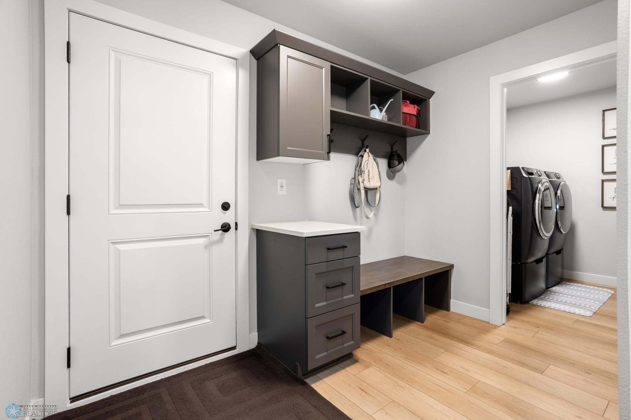 Reiles Acres, North Dakota 58102, United States, 5 Bedrooms Bedrooms, ,5 BathroomsBathrooms,Residential,Active,140233