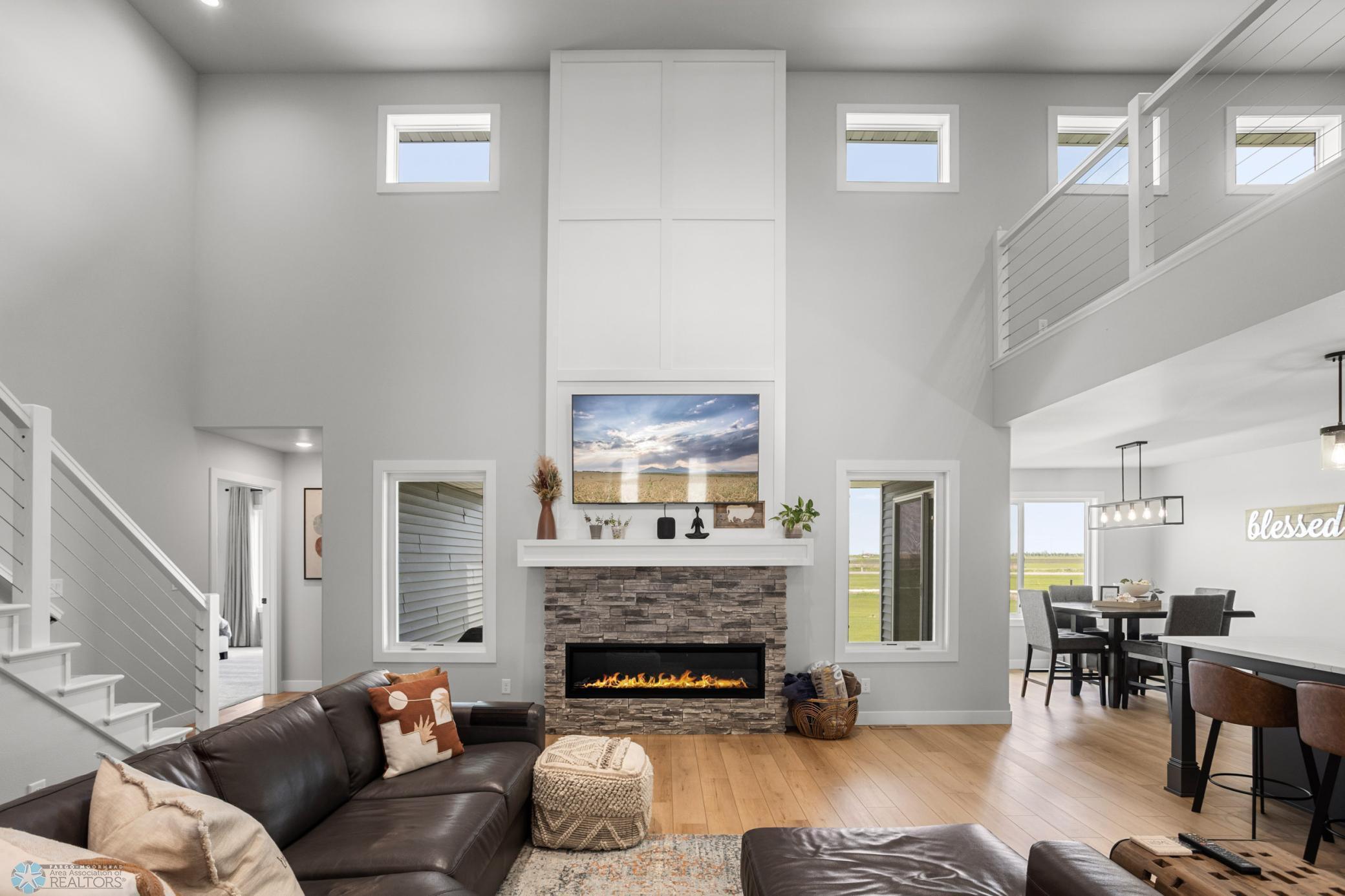 Reiles Acres, North Dakota 58102, United States, 5 Bedrooms Bedrooms, ,5 BathroomsBathrooms,Residential,Active,140233