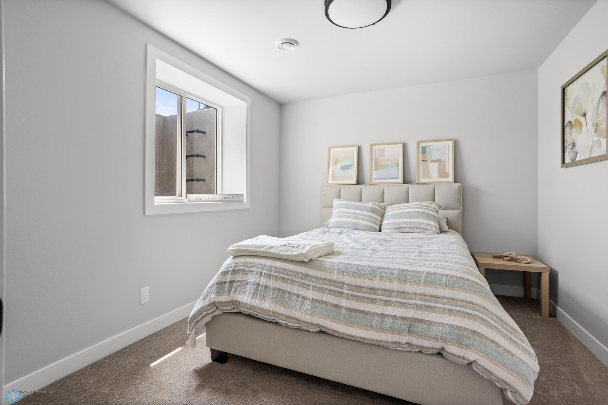 Reiles Acres, North Dakota 58102, United States, 5 Bedrooms Bedrooms, ,5 BathroomsBathrooms,Residential,Active,140233