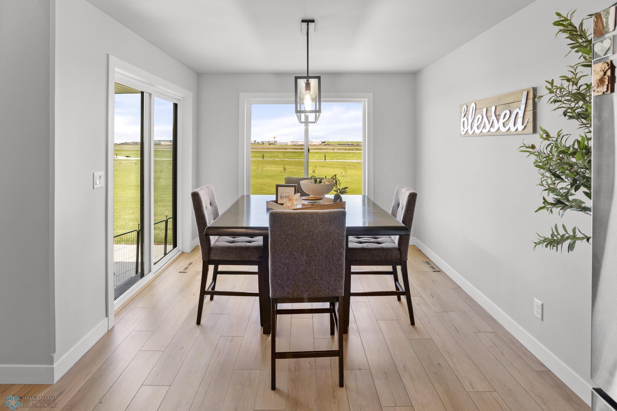 Reiles Acres, North Dakota 58102, United States, 5 Bedrooms Bedrooms, ,5 BathroomsBathrooms,Residential,Active,140233