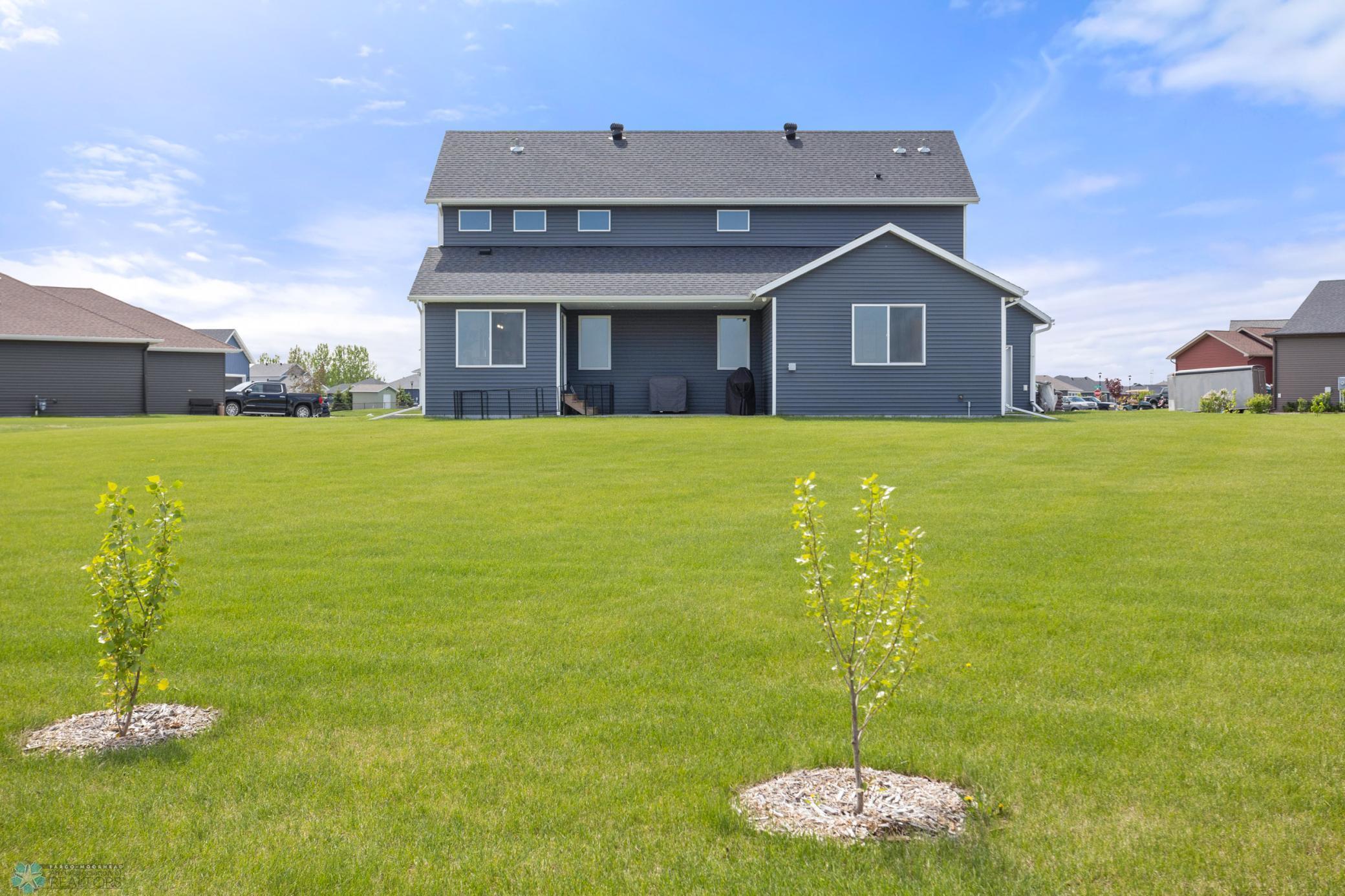 Reiles Acres, North Dakota 58102, United States, 5 Bedrooms Bedrooms, ,5 BathroomsBathrooms,Residential,Active,140233