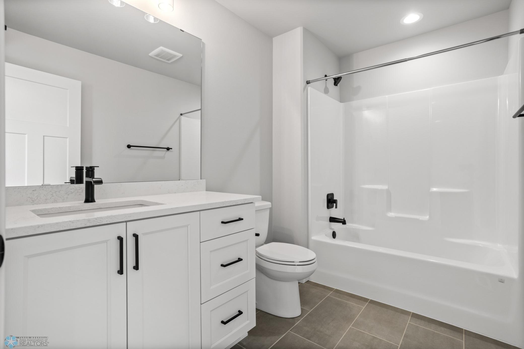 Reiles Acres, North Dakota 58102, United States, 5 Bedrooms Bedrooms, ,5 BathroomsBathrooms,Residential,Active,140233