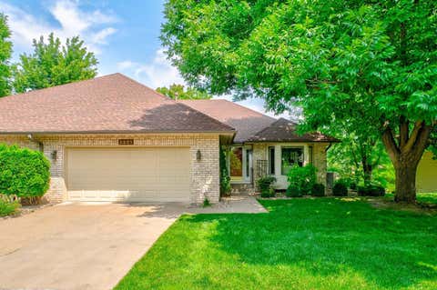 Townhouse For Sale - 2201 Ferris Lane<br/> Saint Paul, MN 55113