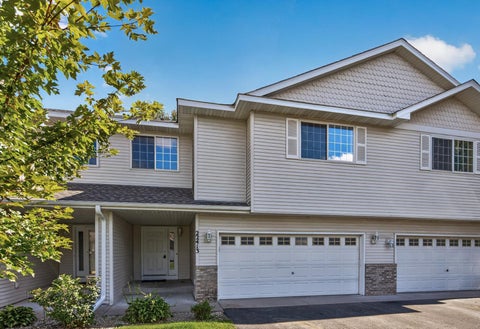 Townhouse For Sale - 22413 Evergreen Circle<br/> Forest Lake, MN 55025
