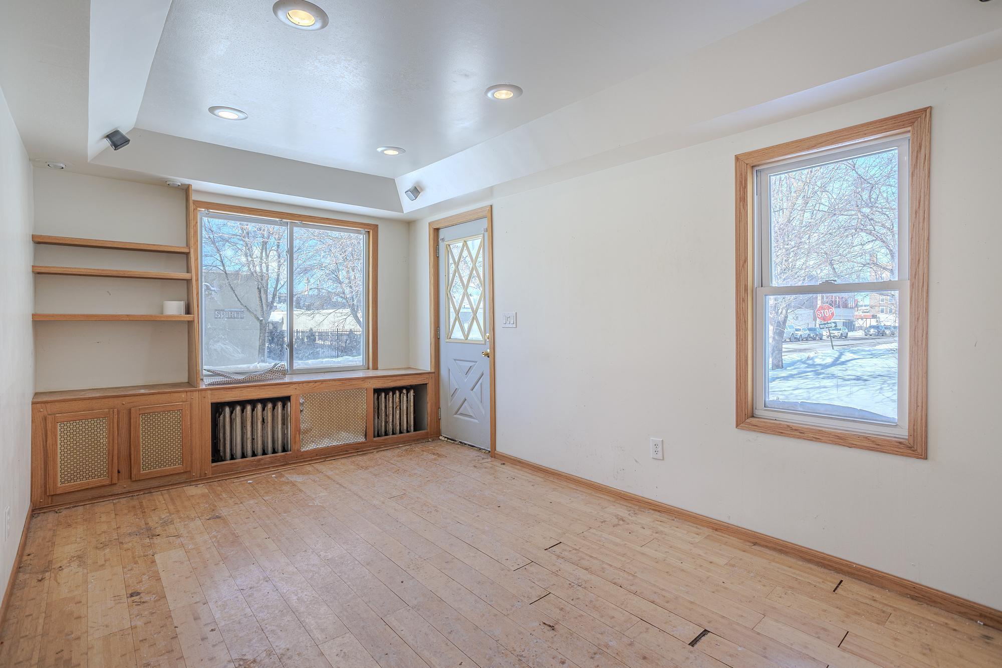 304 S 3rd Avenue, Virginia, Minnesota image 2