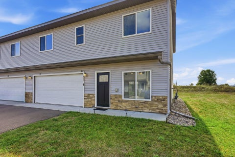 Townhouse For Sale - 416 Sierra Place<br/> Roberts, WI 54023