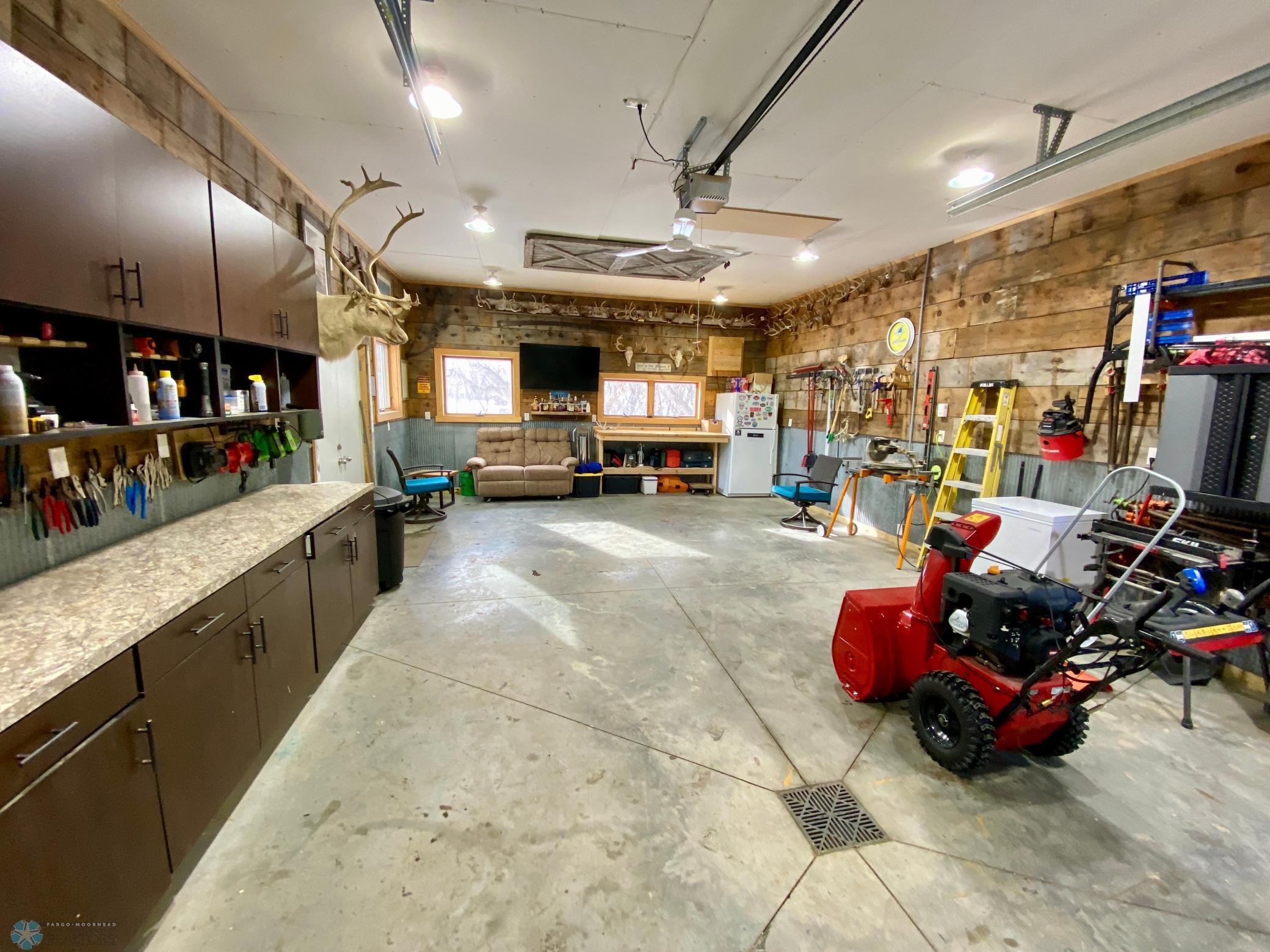 1288 Goldenwood Drive, West Fargo, North Dakota image 46
