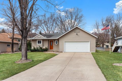 Homes For Sale - 811 3rd Avenue<br/> Stearns County, Sartell, MN 56377