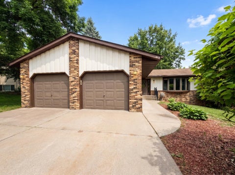 Homes For Sale - 7483 Hydram Avenue<br/> Cottage Grove, MN 55016