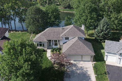 Homes For Sale - 9025 Windsor Terrace<br/> Brooklyn Park, MN 55443