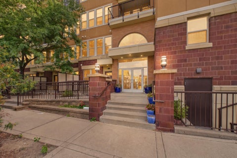 Condo For Sale - 150 E Burnsville Parkway<br/> Burnsville, MN 55337
