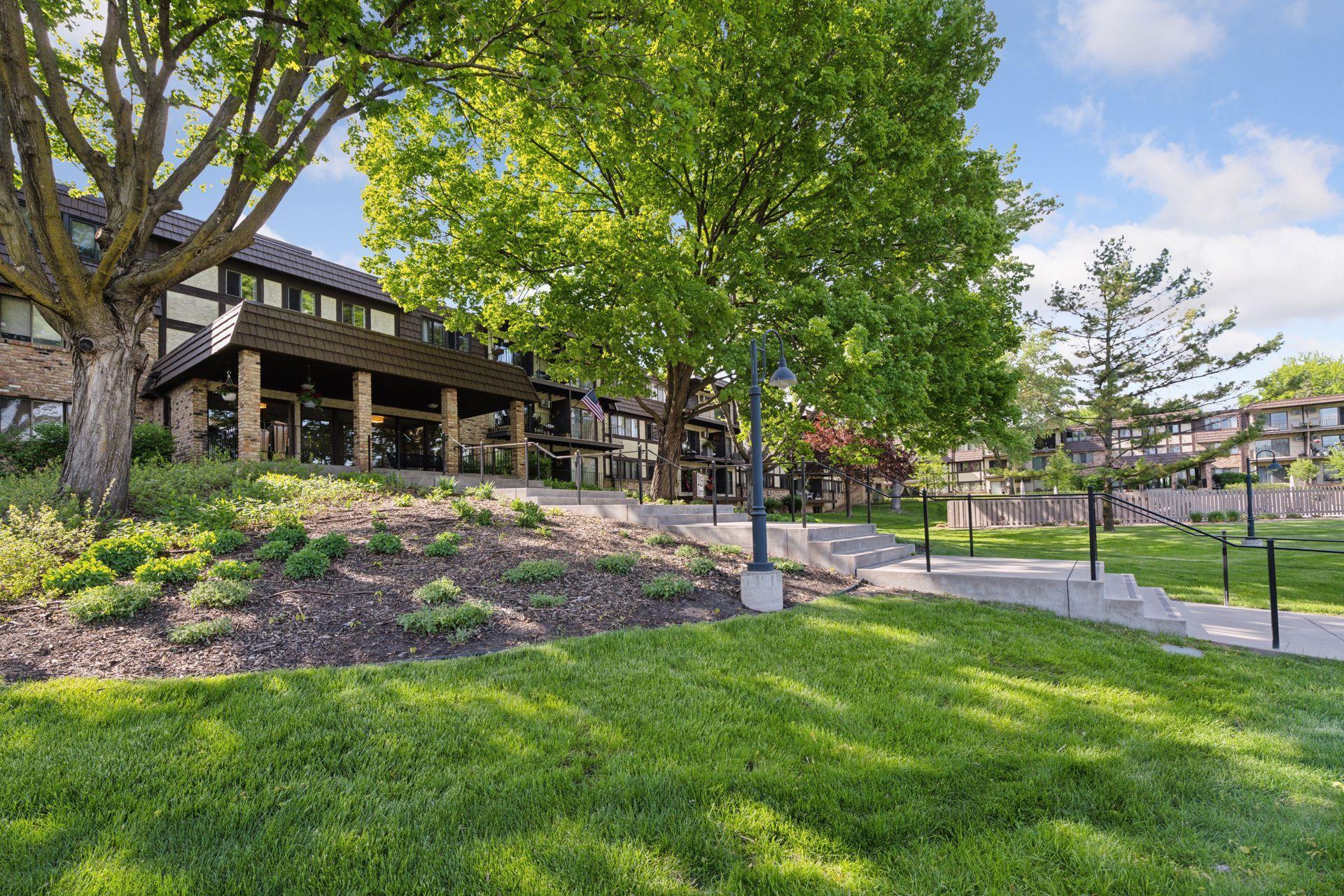 215 Barry Avenue #306, Wayzata, Minnesota image 20