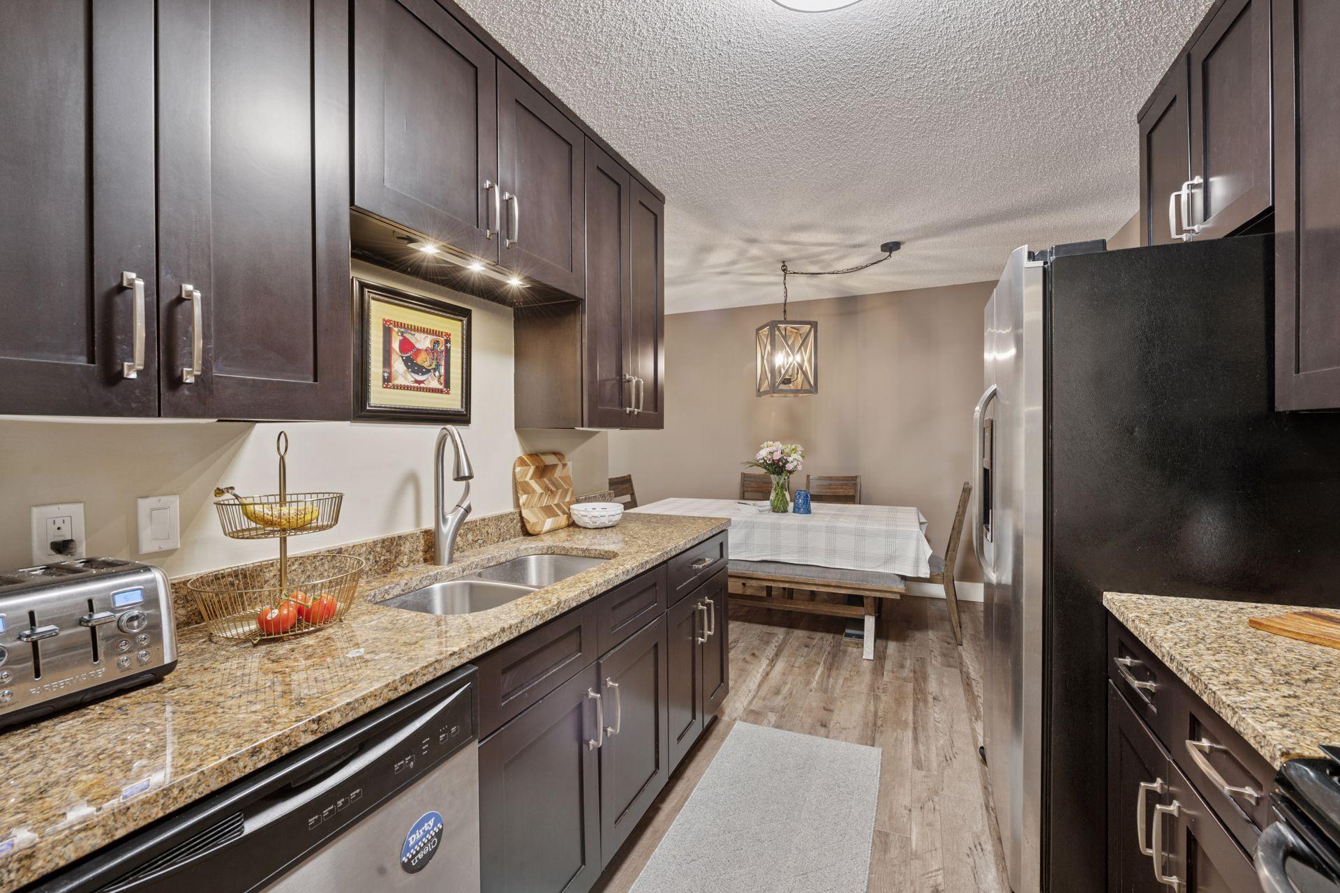 215 Barry Avenue #306, Wayzata, Minnesota image 7
