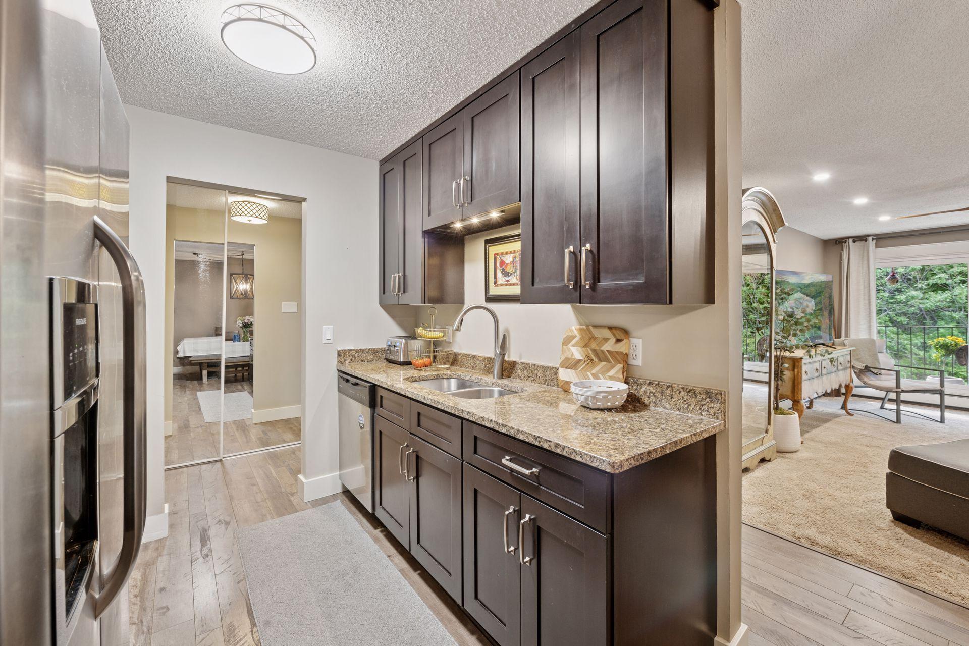 215 Barry Avenue #306, Wayzata, Minnesota image 8