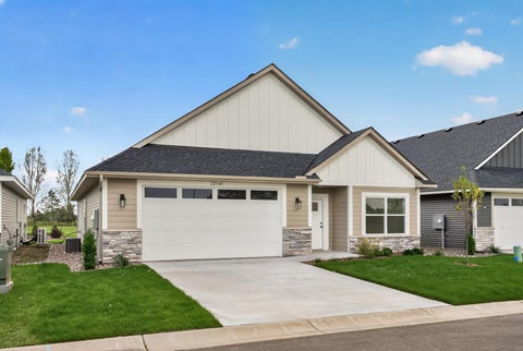 Townhouse For Sale - 12745 292nd Lane<br/> Lindstrom, MN 55045