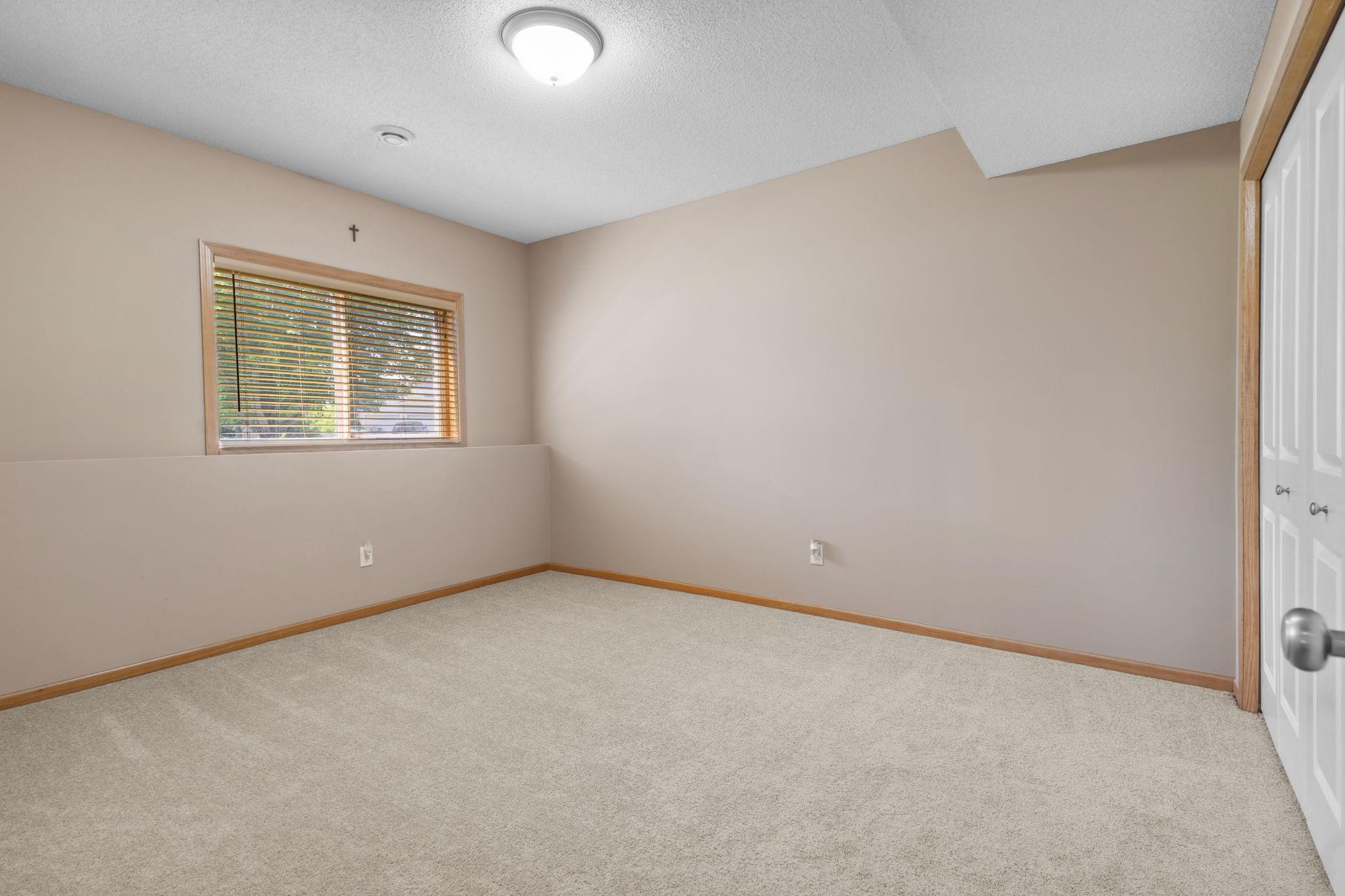 1750 Fox Run, Shakopee, Minnesota image 23
