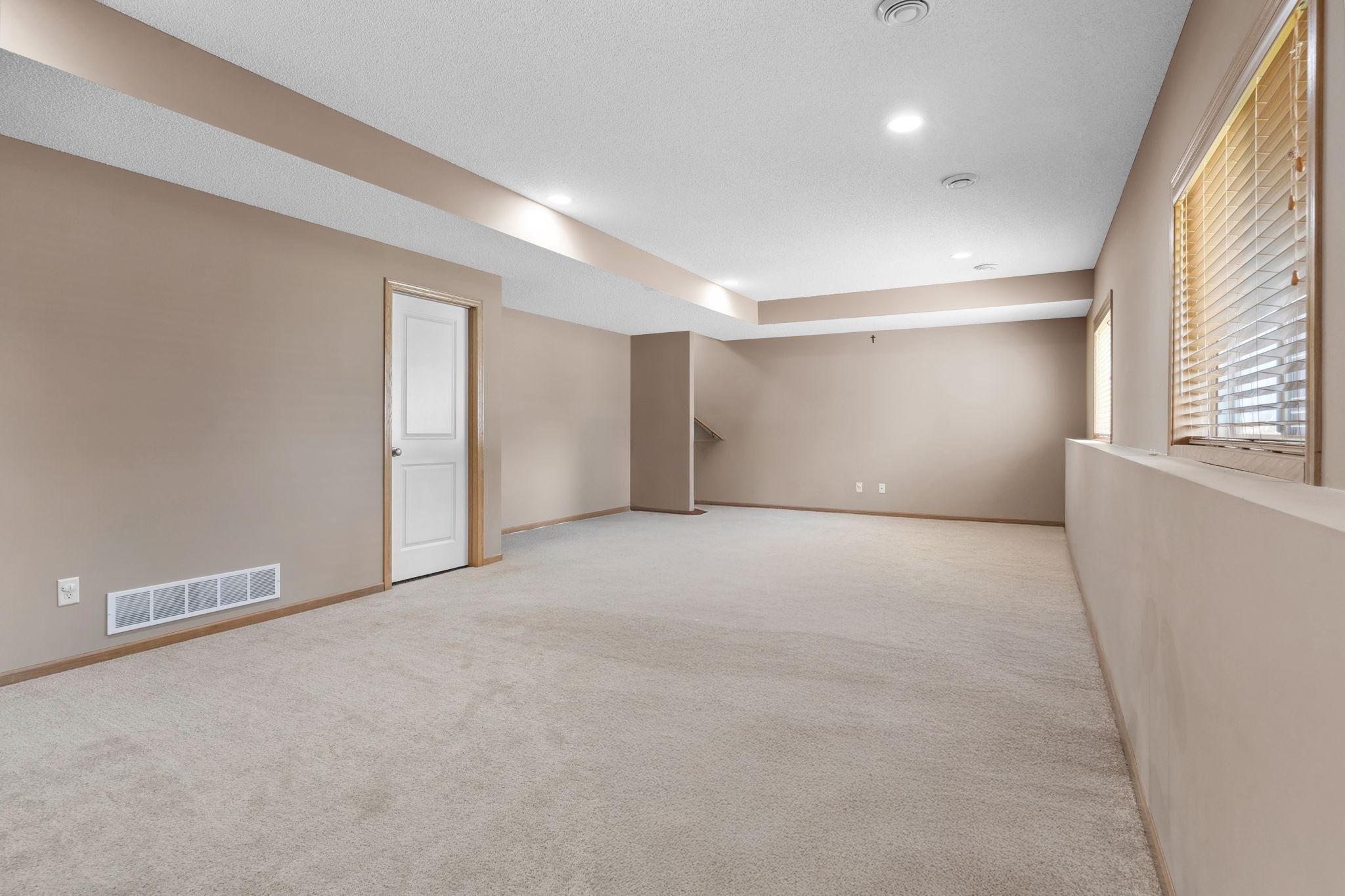 1750 Fox Run, Shakopee, Minnesota image 22
