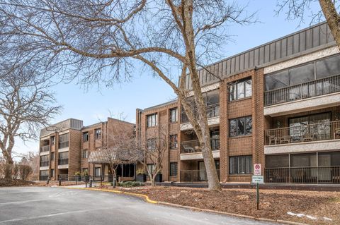 Condo For Sale - 3412 Oak Ridge Road<br/> Hopkins, MN 55305