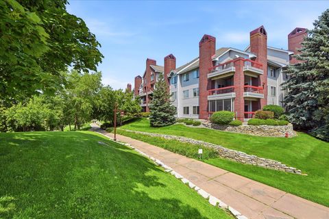 Condo For Sale - 7540 Edinborough Way<br/> Hennepin County, Minneapolis, MN 55435