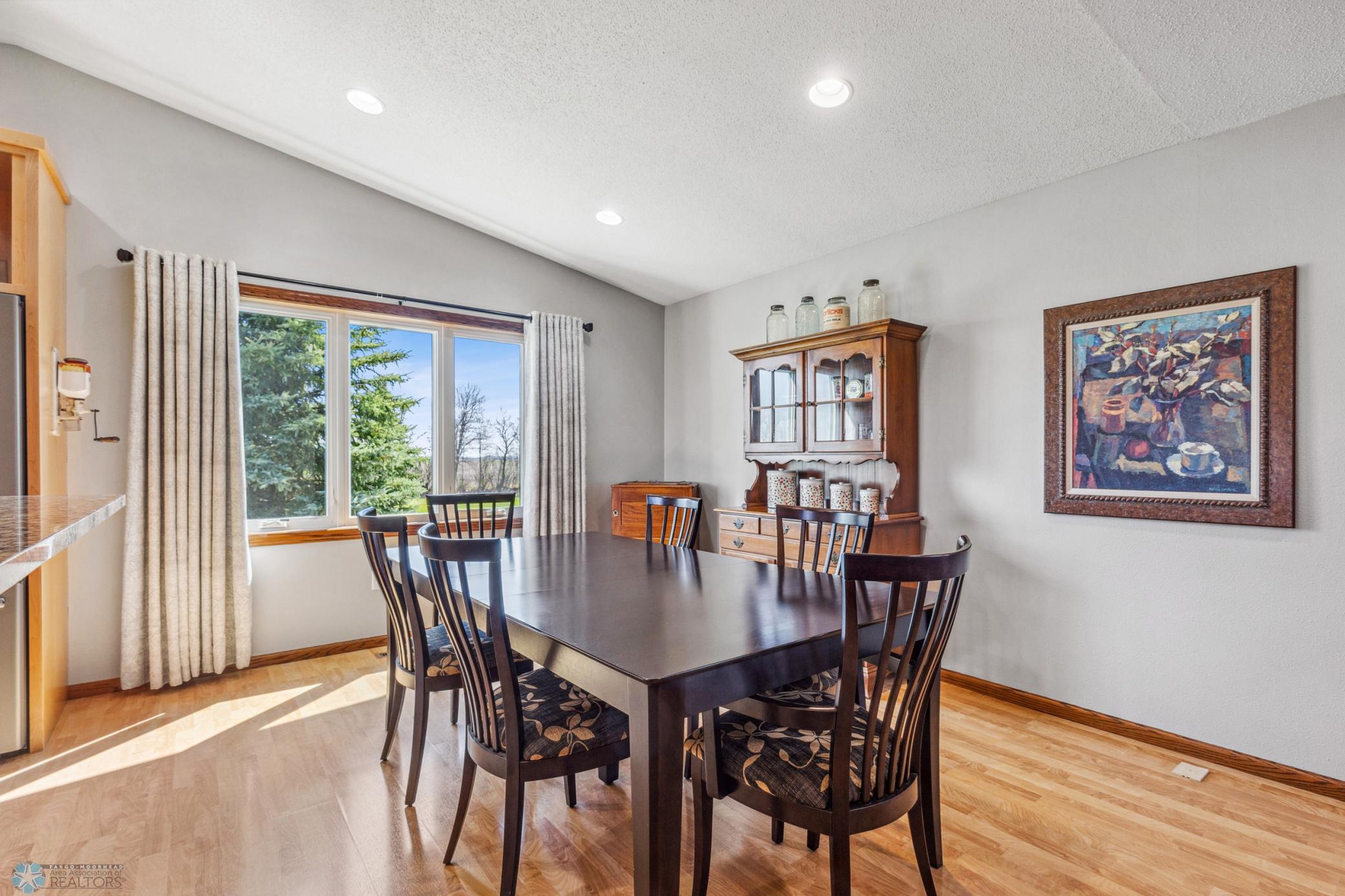 8211 28th Street, Moorhead, Minnesota image 12