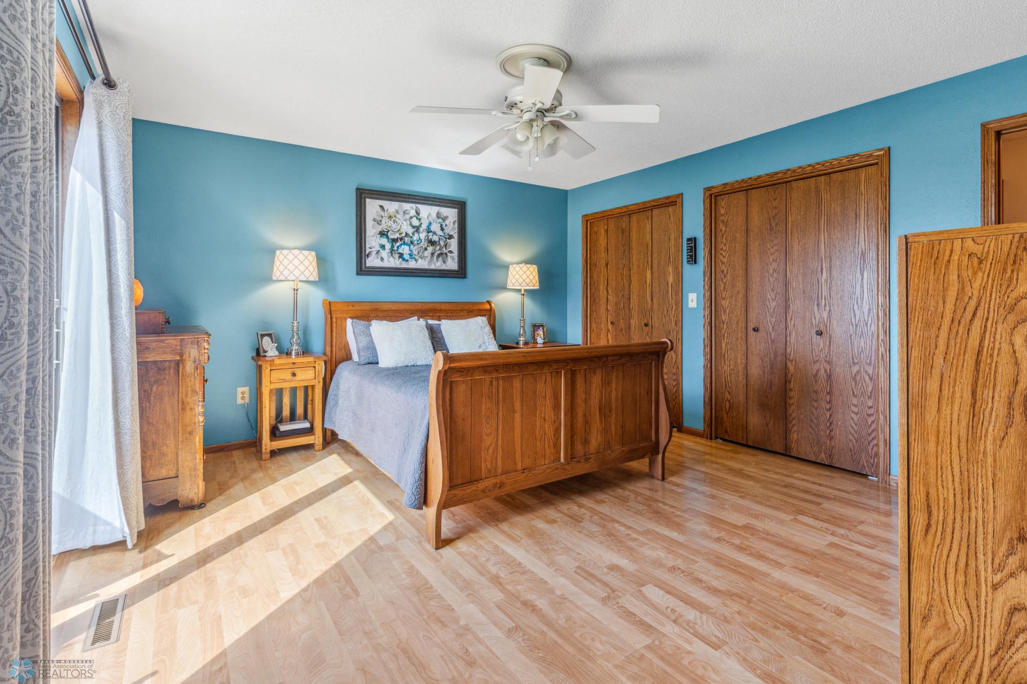 8211 28th Street, Moorhead, Minnesota image 21