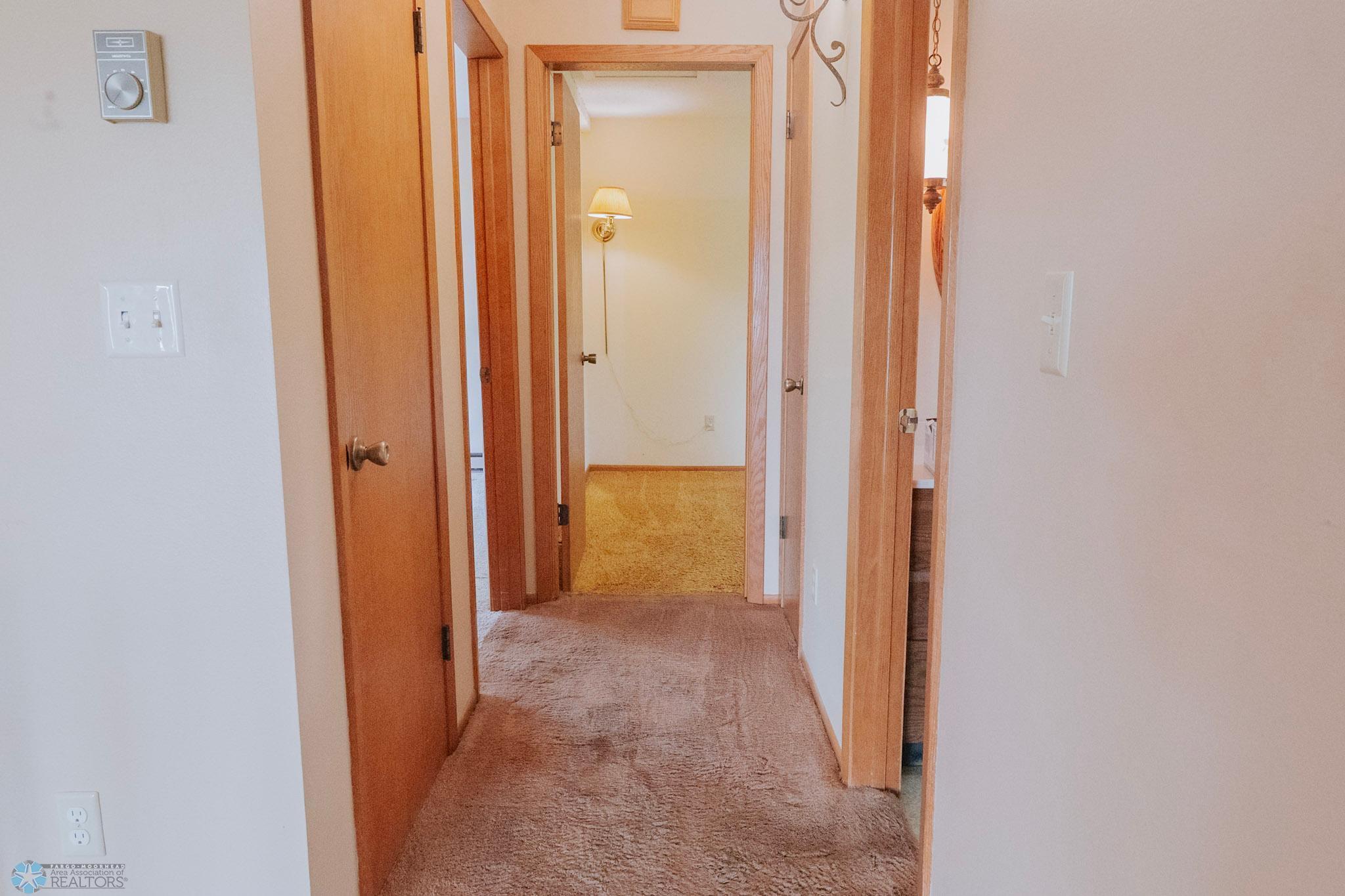 Valley City, North Dakota 58072, United States, 3 Bedrooms Bedrooms, ,2 BathroomsBathrooms,Residential,Pending,191078