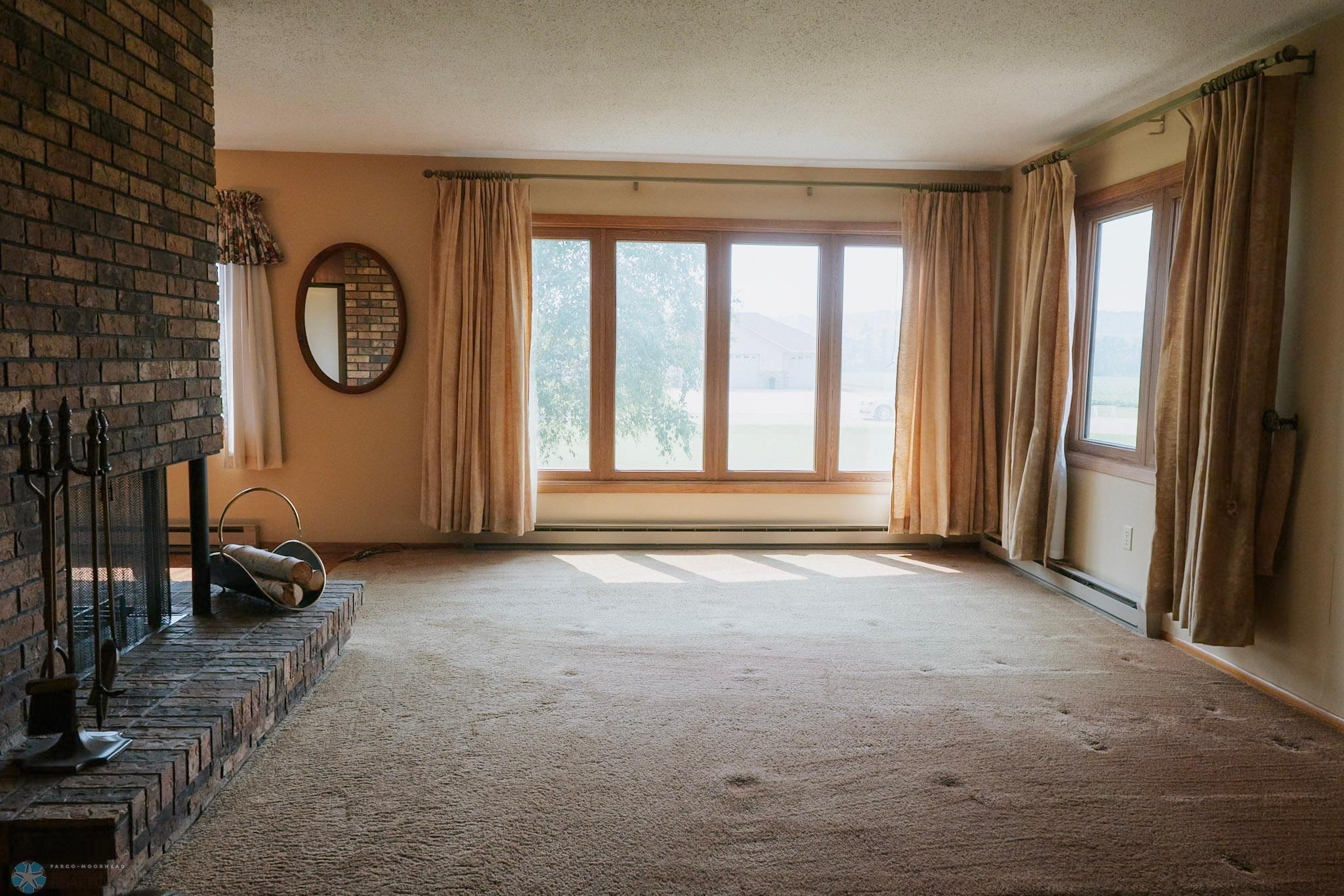 Valley City, North Dakota 58072, United States, 3 Bedrooms Bedrooms, ,2 BathroomsBathrooms,Residential,Pending,191078