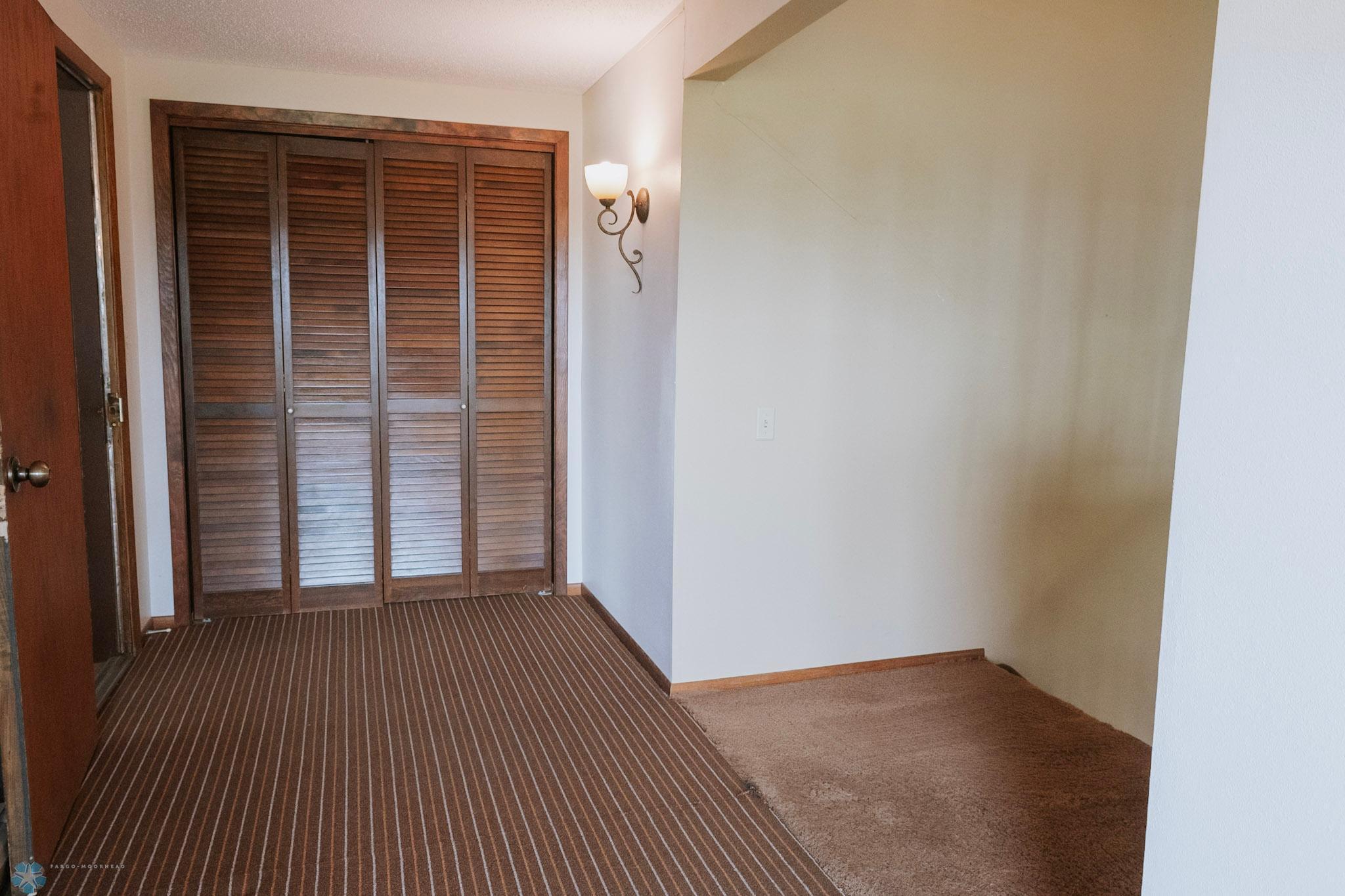 Valley City, North Dakota 58072, United States, 3 Bedrooms Bedrooms, ,2 BathroomsBathrooms,Residential,Pending,191078