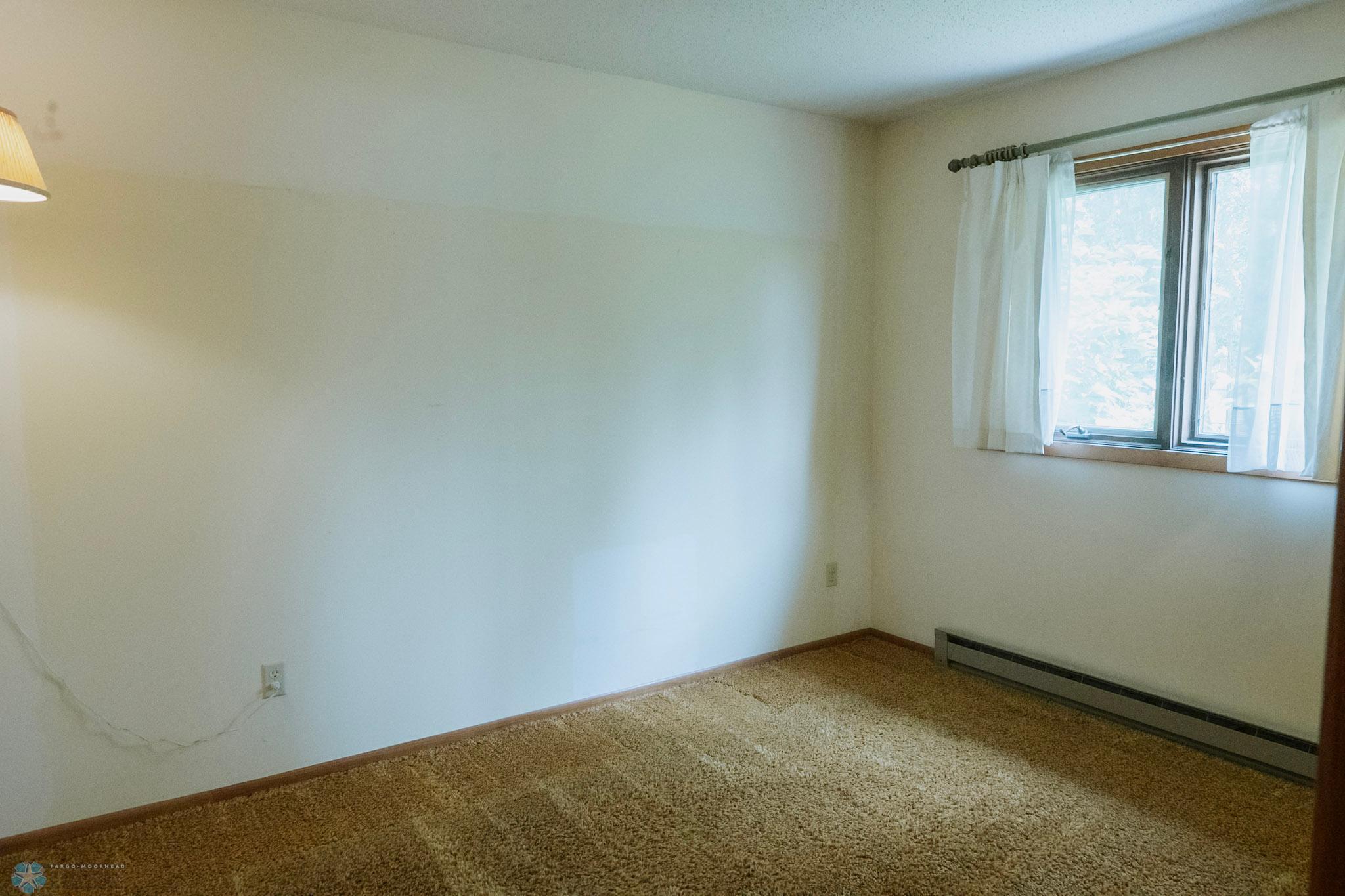 Valley City, North Dakota 58072, United States, 3 Bedrooms Bedrooms, ,2 BathroomsBathrooms,Residential,Pending,191078