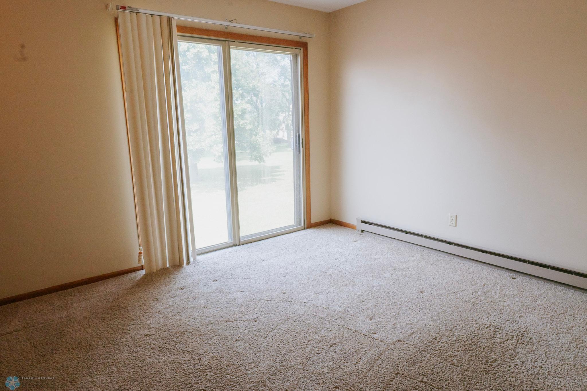 Valley City, North Dakota 58072, United States, 3 Bedrooms Bedrooms, ,2 BathroomsBathrooms,Residential,Pending,191078