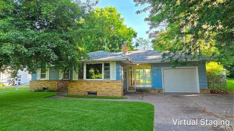 Homes For Sale - 515 7th Ave Ne<br/> Pine City, MN 55063